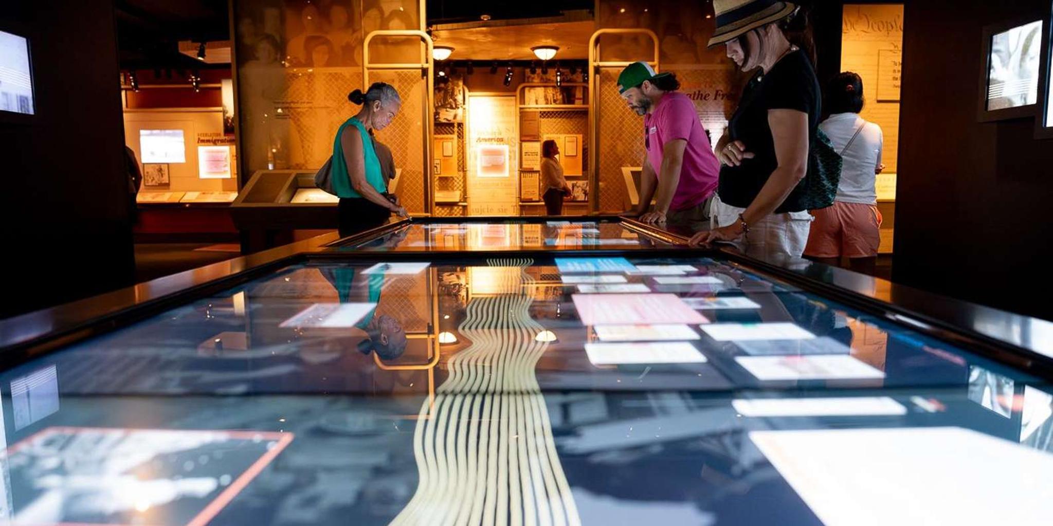 Washington DC Archives and Portrait Gallery Tour - Image 3