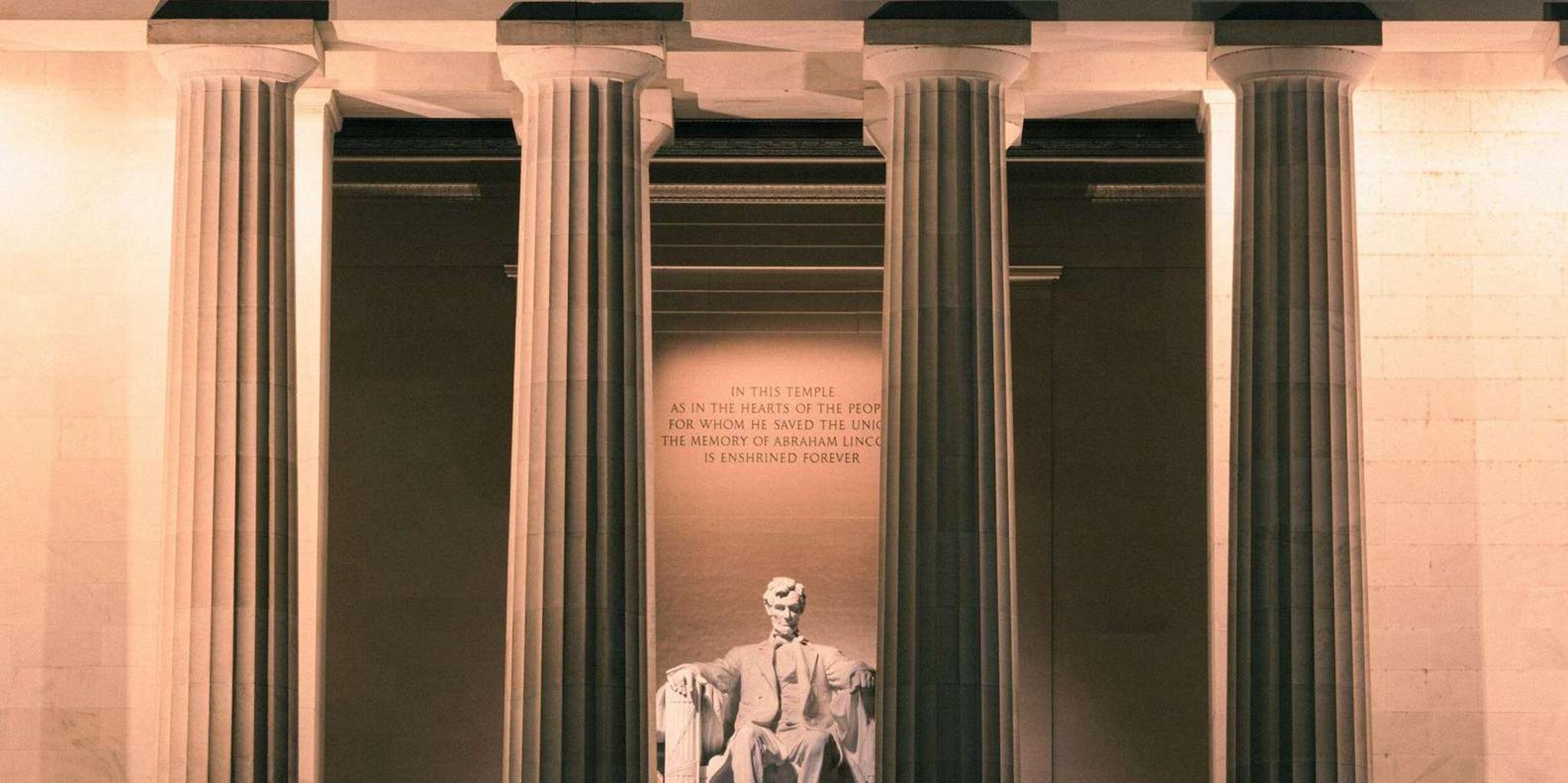 Washington DC Night Tour of Iconic Landmarks