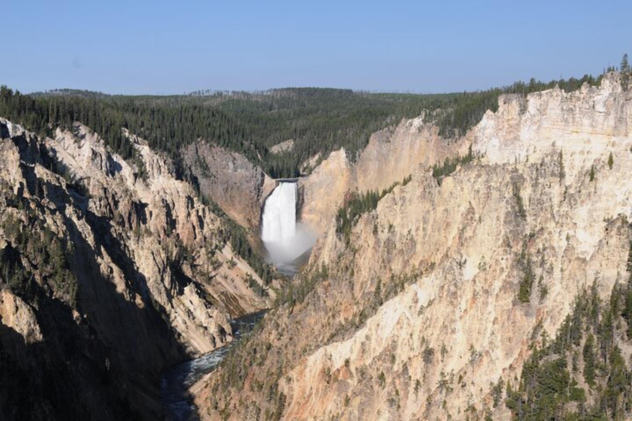 Yellowstone Lower Loop Tour - Image 2