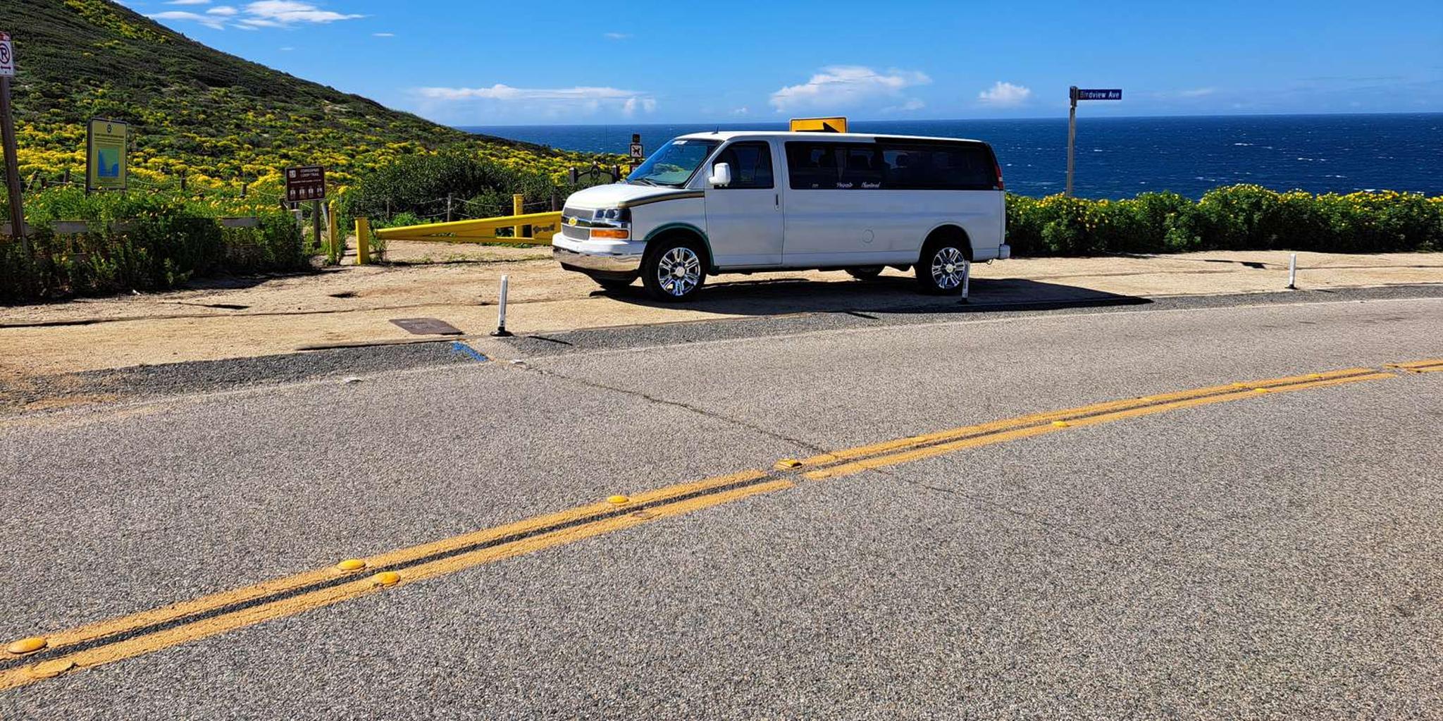 Malibu Wine, Food, and Beach Tour by Open-Air Bus - Image 6