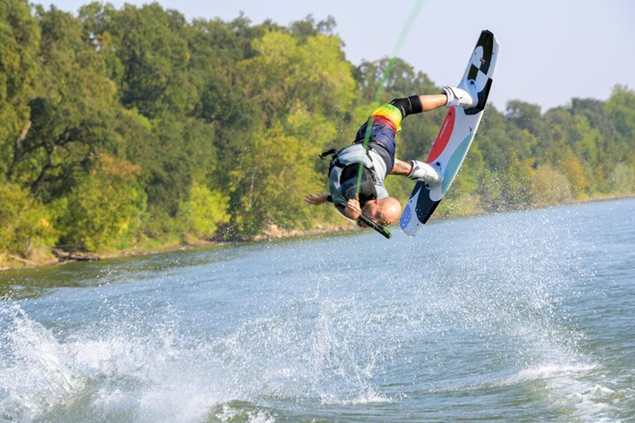 Sacramento Wakeboarding and Wakesurfing Full Day - Image 3