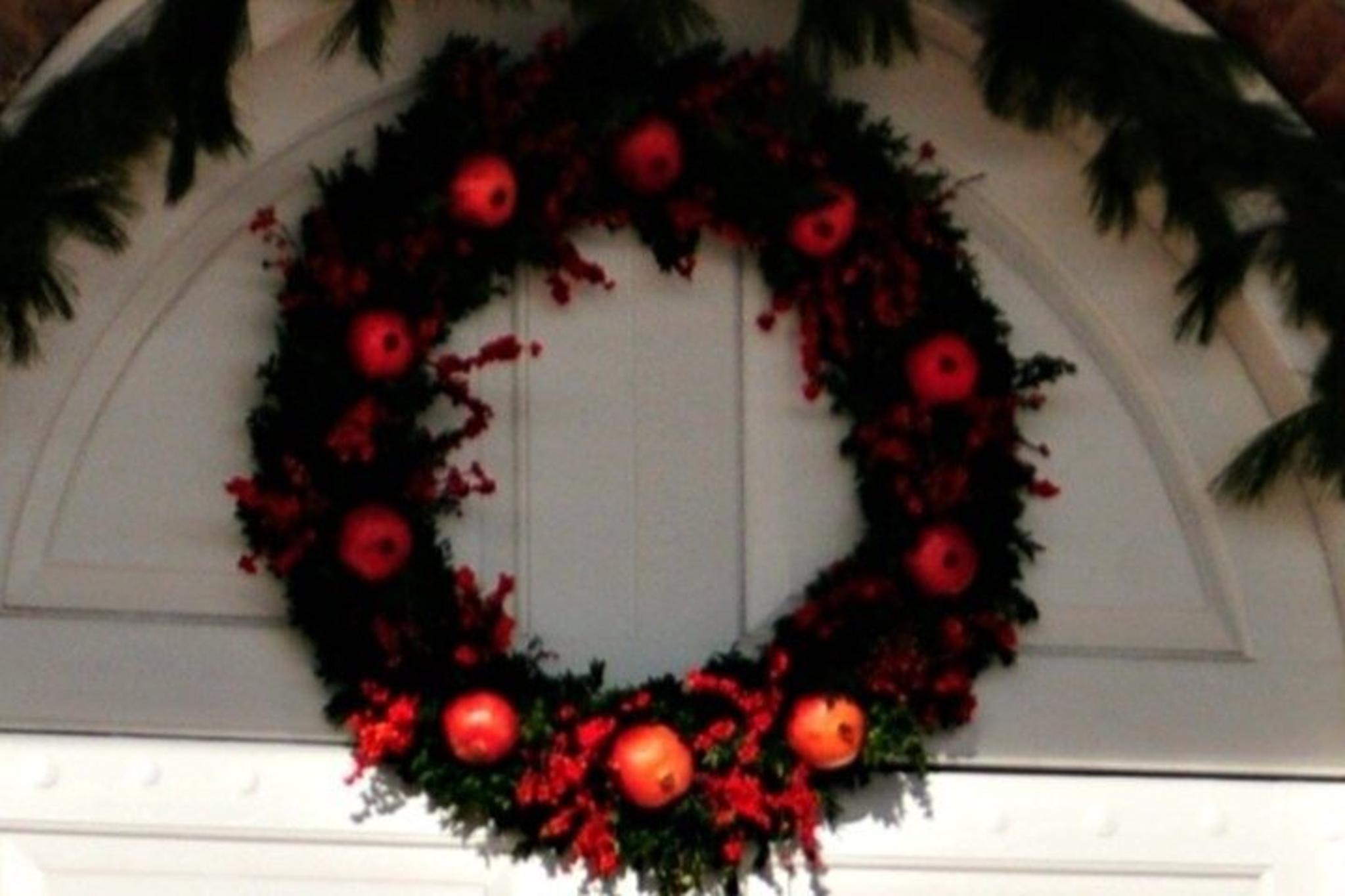 Williamsburg Christmas Traditions Walking Tour - Image 2