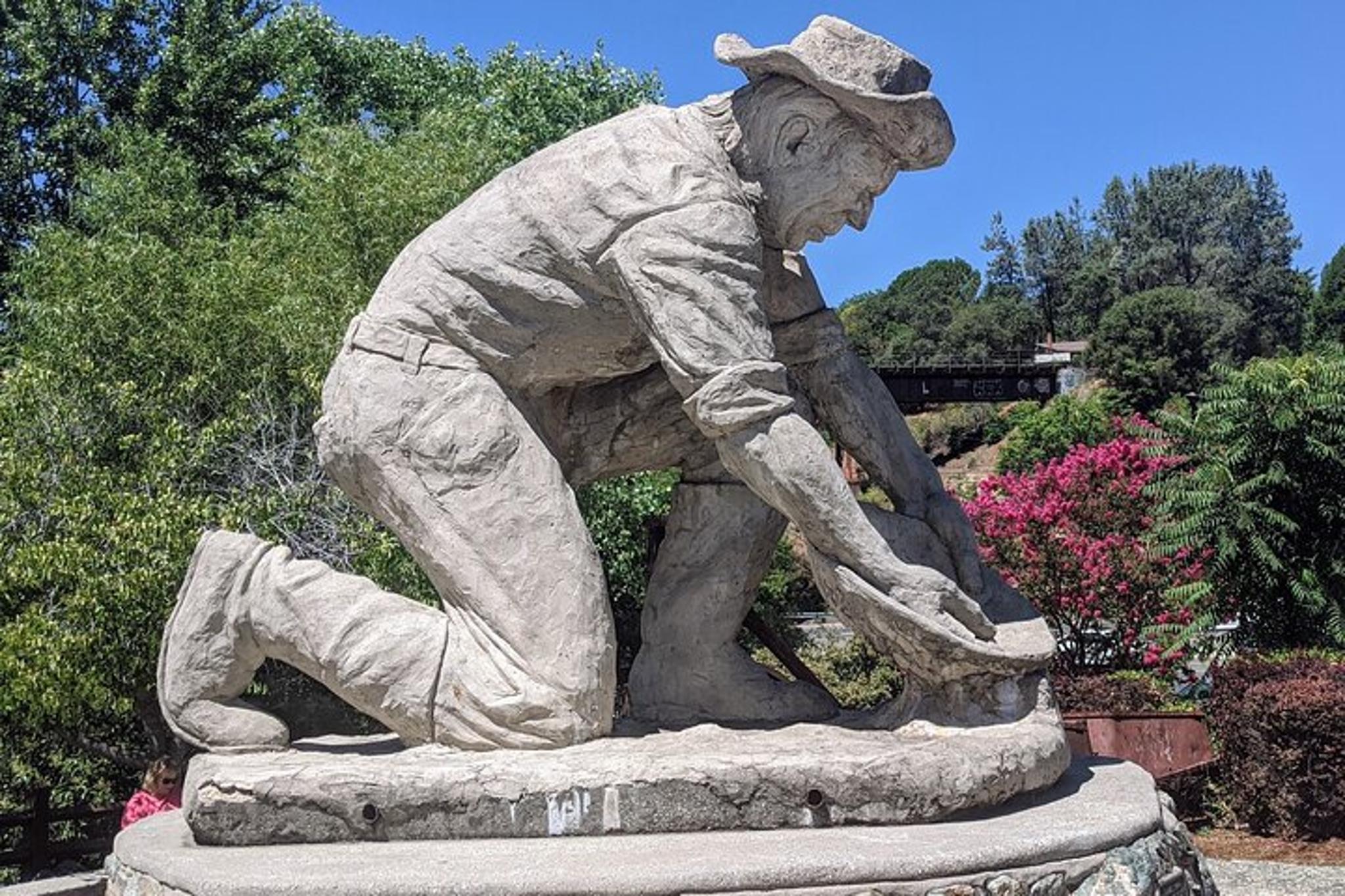 Auburn Scavenger Hunt Walking Tour - Image 4