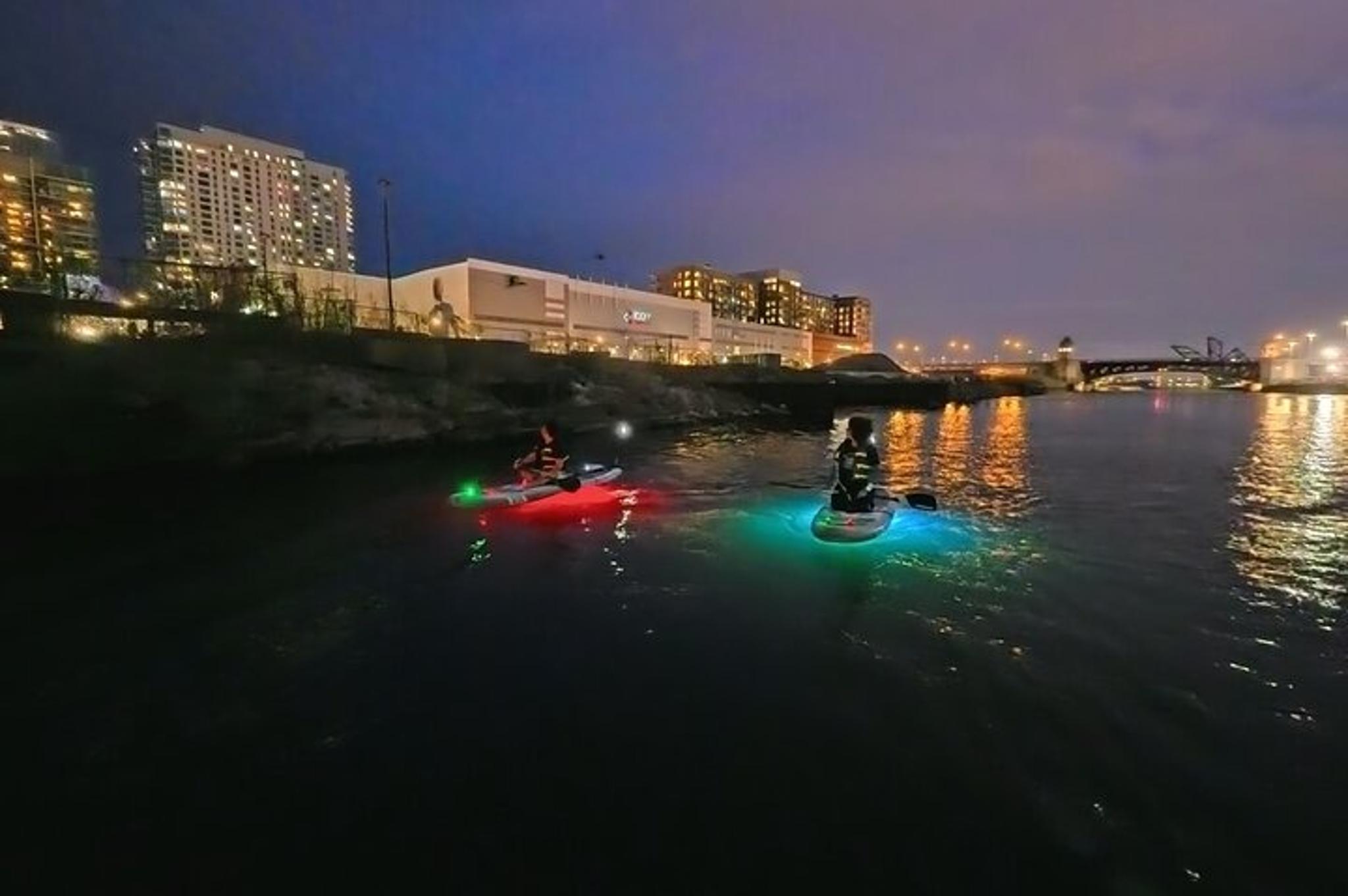 Chicago Paddleboard Sunset Experience - Image 3