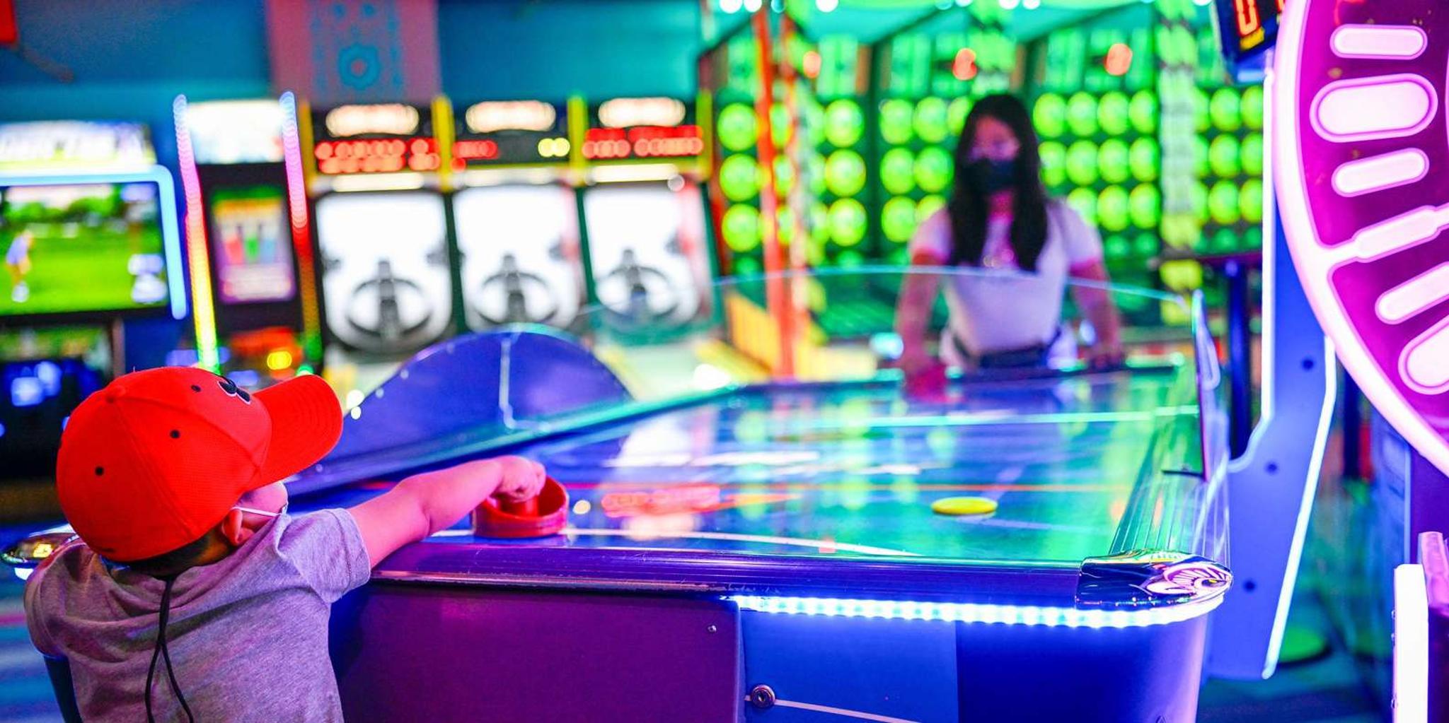 Las Vegas Fremont Street Arcade Experience - Image 6