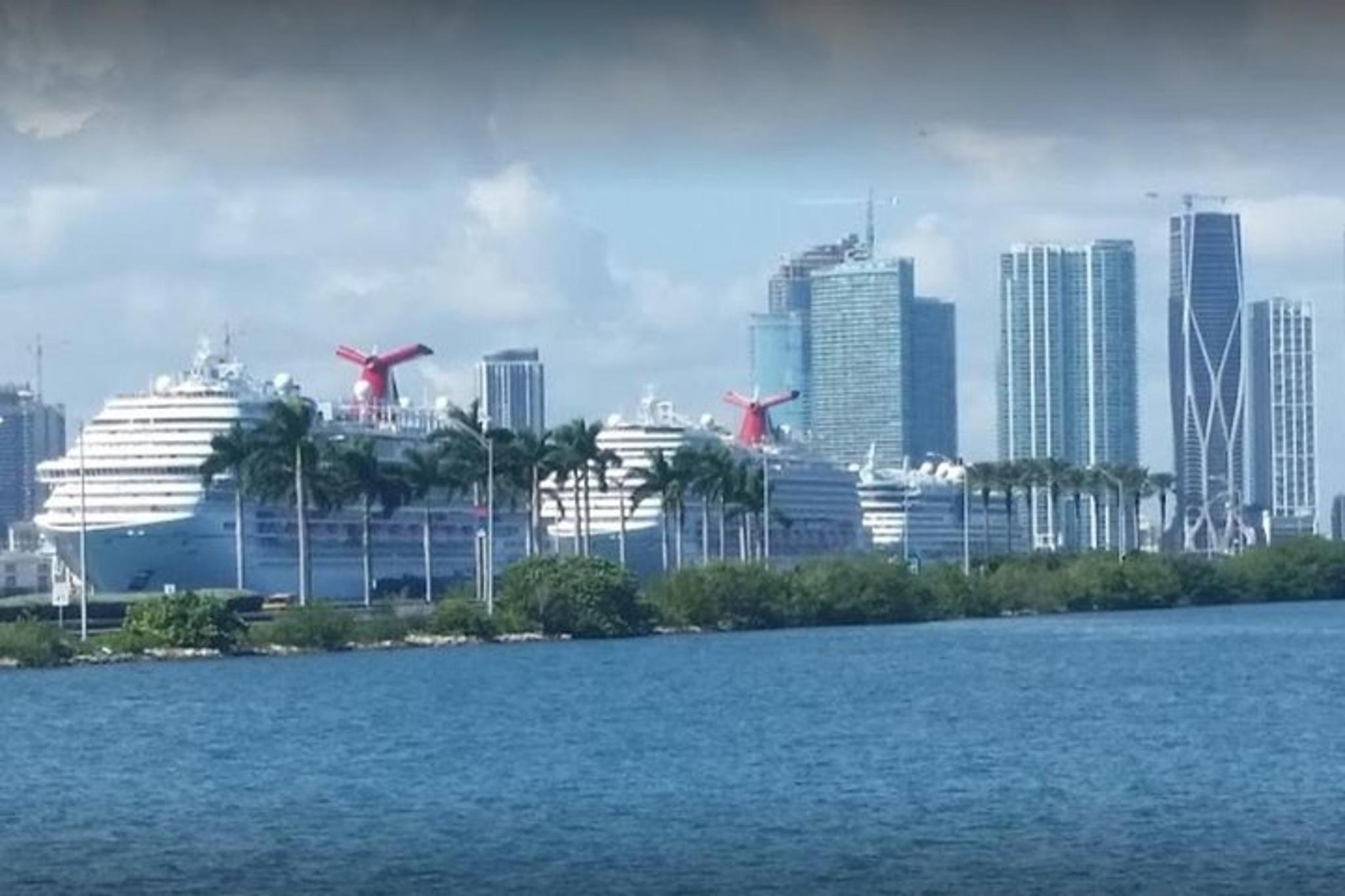 Miami City and Boat Tour with Stops - Image 3