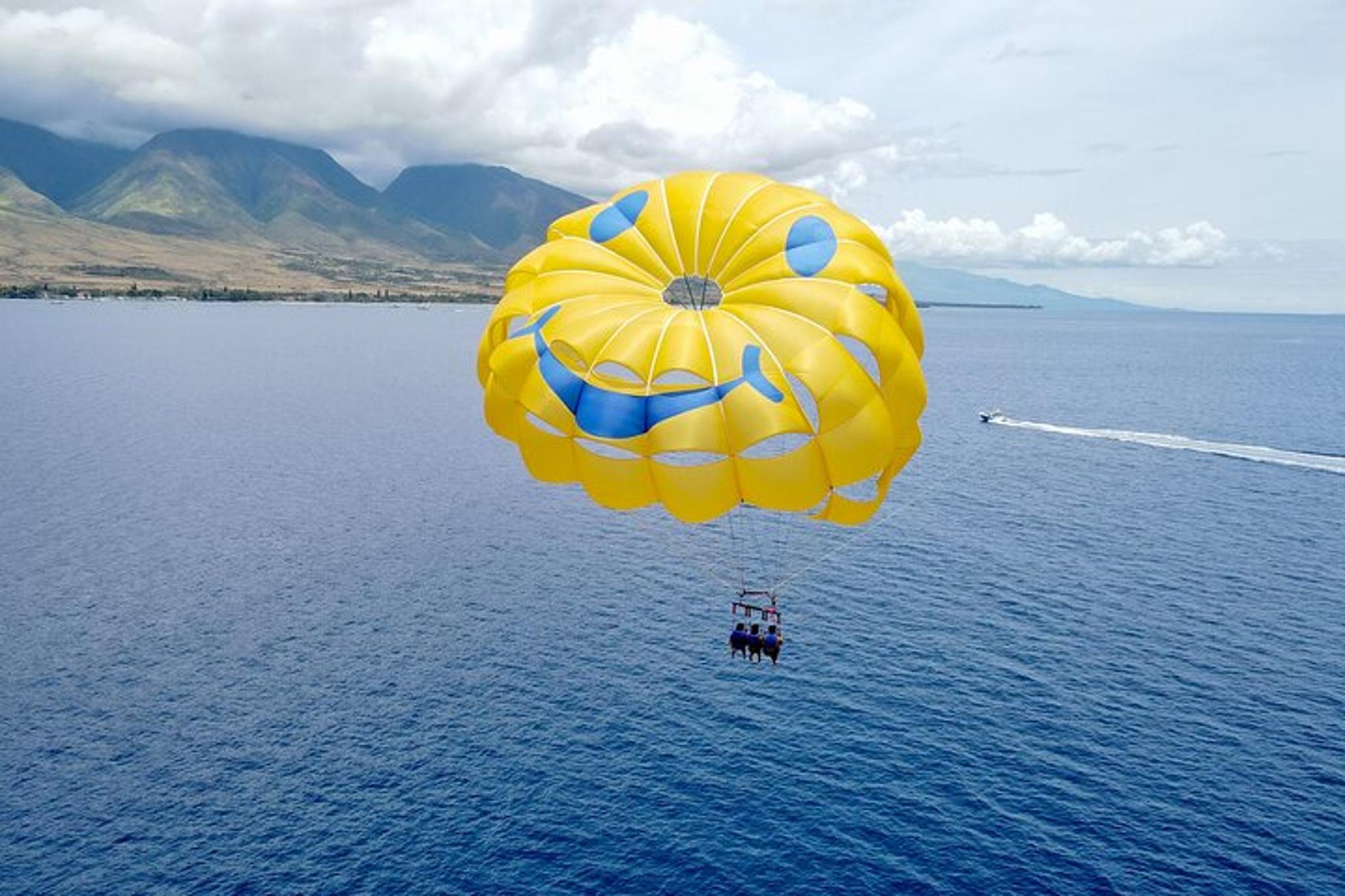 Maui Parasailing Adventure from Kaanapali Beach - Image 4
