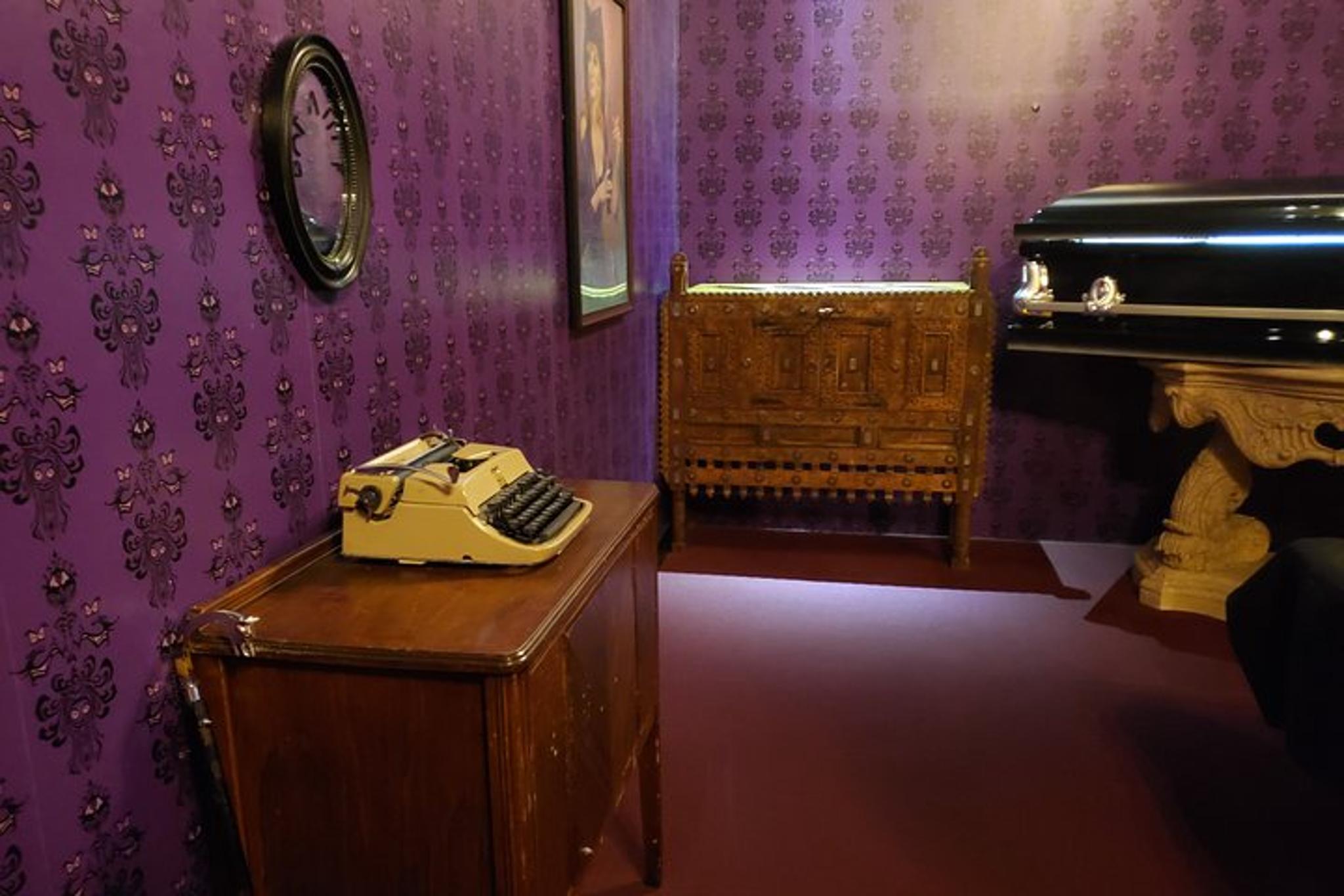 Salem Vampire's Lair Escape Room Game - Image 6