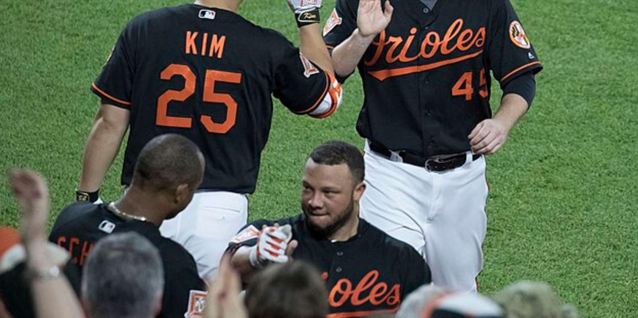 Baltimore Orioles Baseball Game at Oriole Park - Image 2