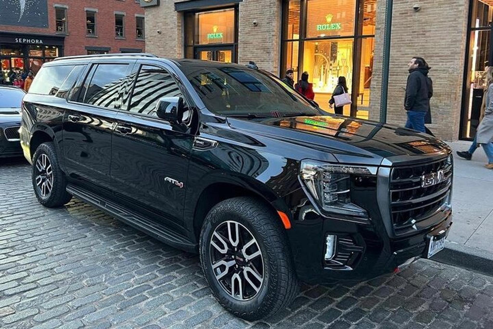 New York City Black SUV Transfer - Image 3