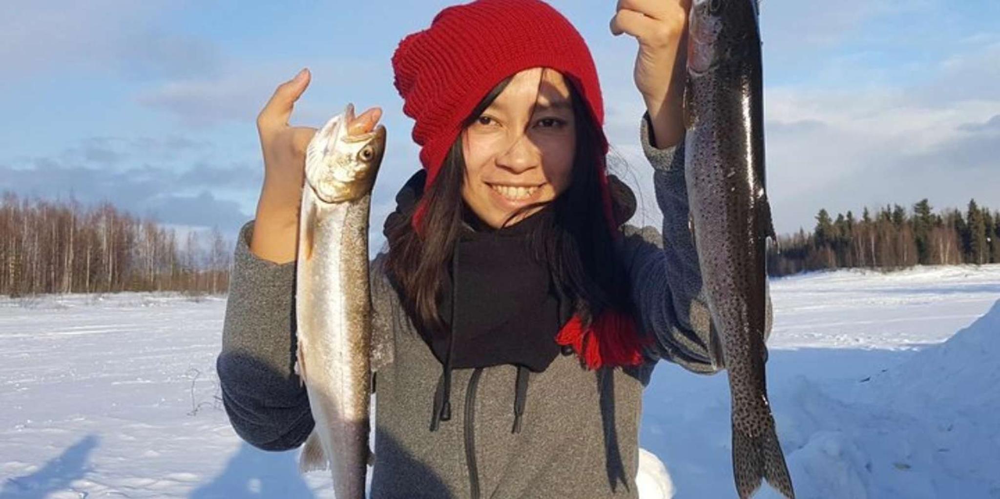 Fairbanks Ice Fishing Tour in Heated Cabin - Image 2