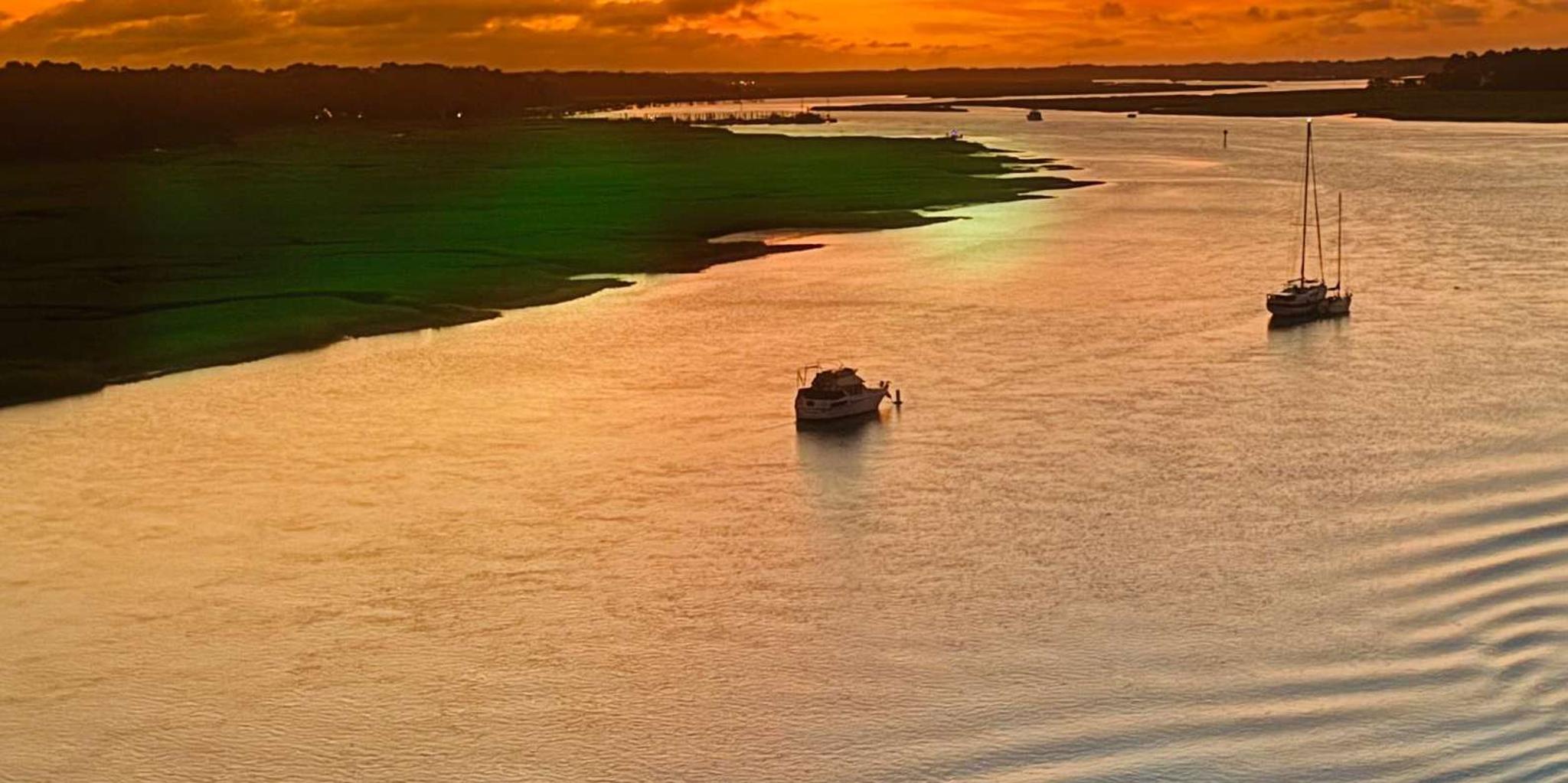 Hilton Head Dolphin Tour at Sunrise or Sunset