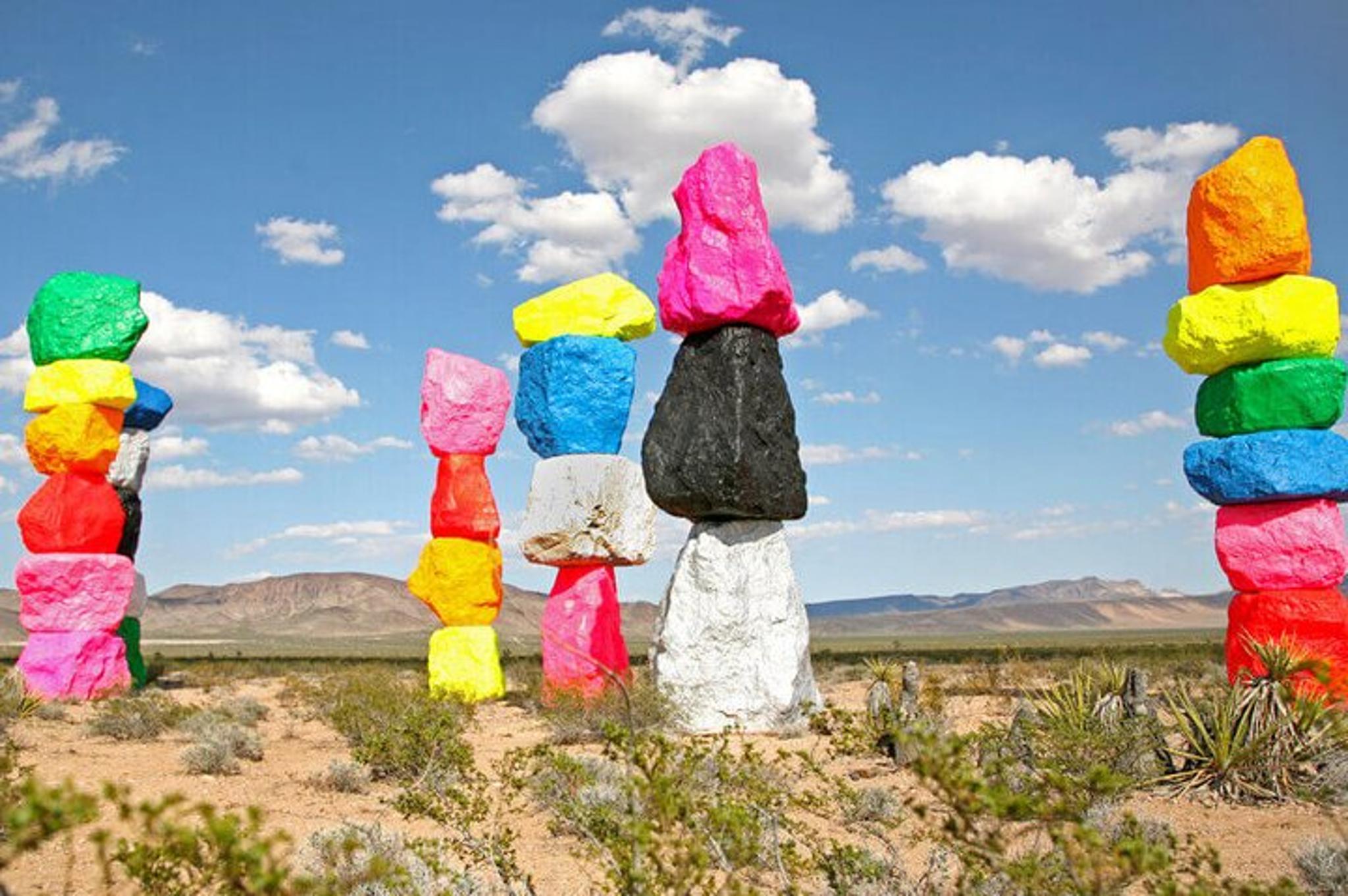 Las Vegas Slingshot Tour to 7 Magic Mountains - Image 5