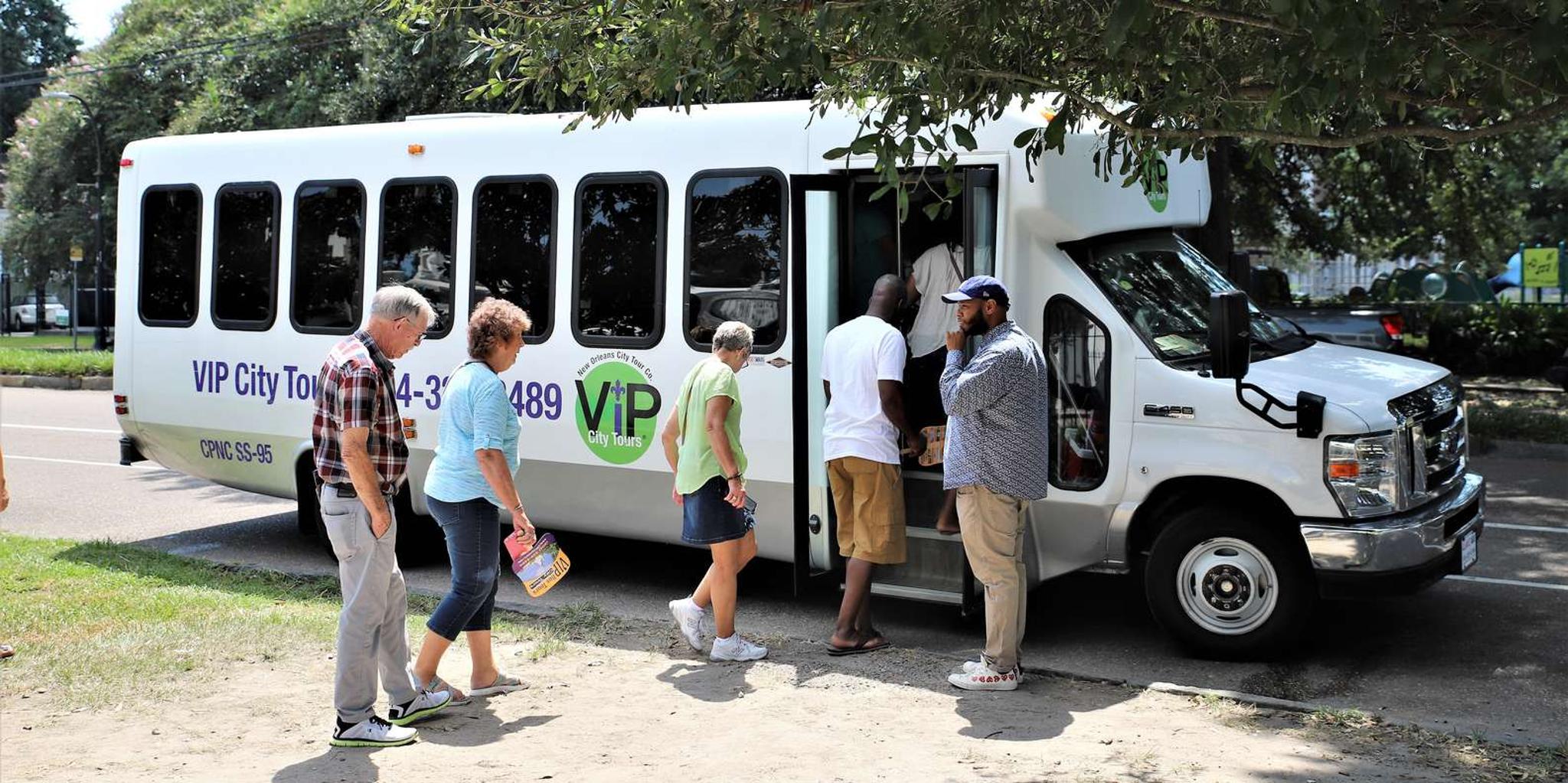 New Orleans City and Cemetery Bus Tour - Image 4