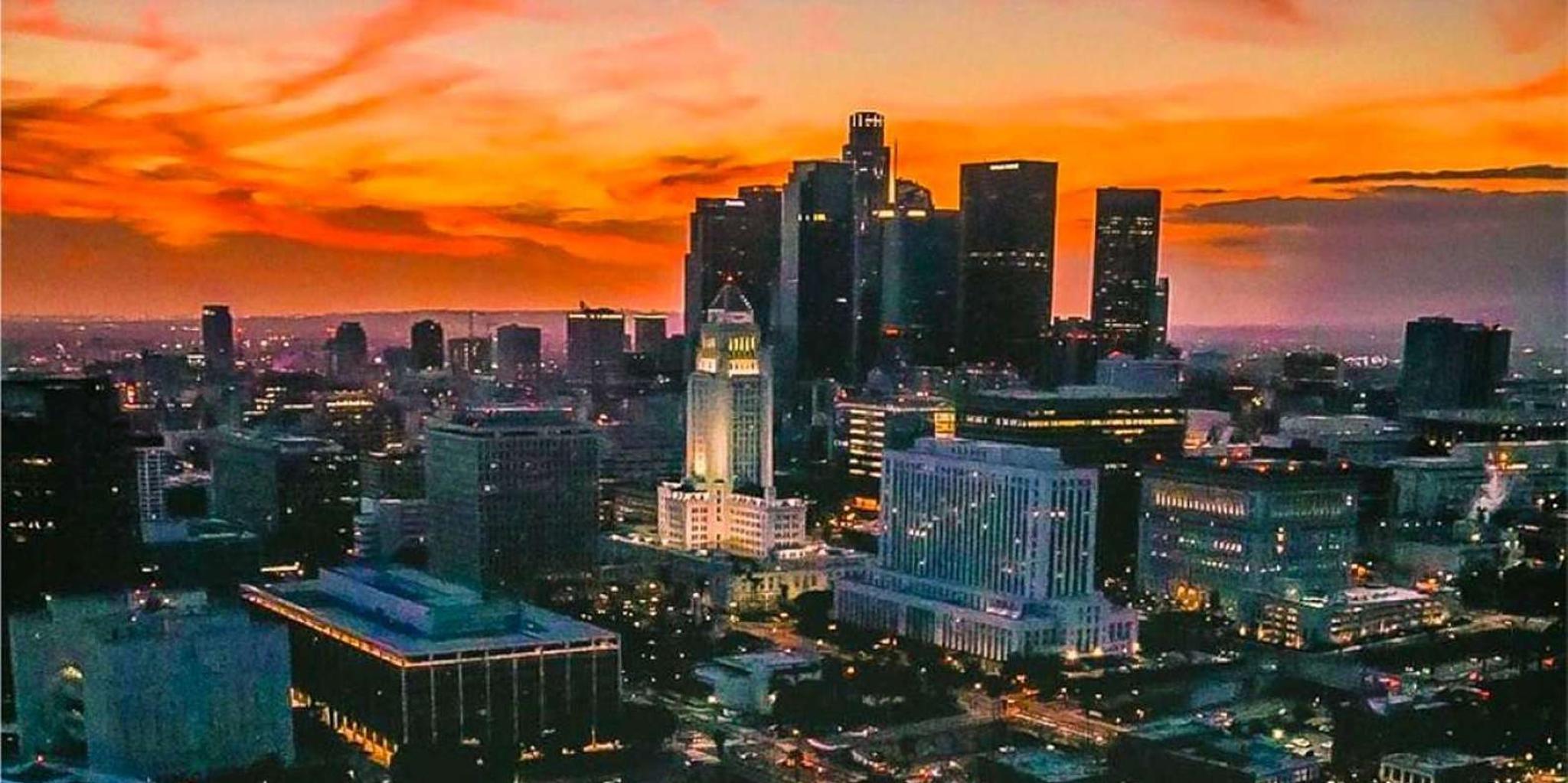 Los Angeles Downtown Helicopter Tour - Image 2