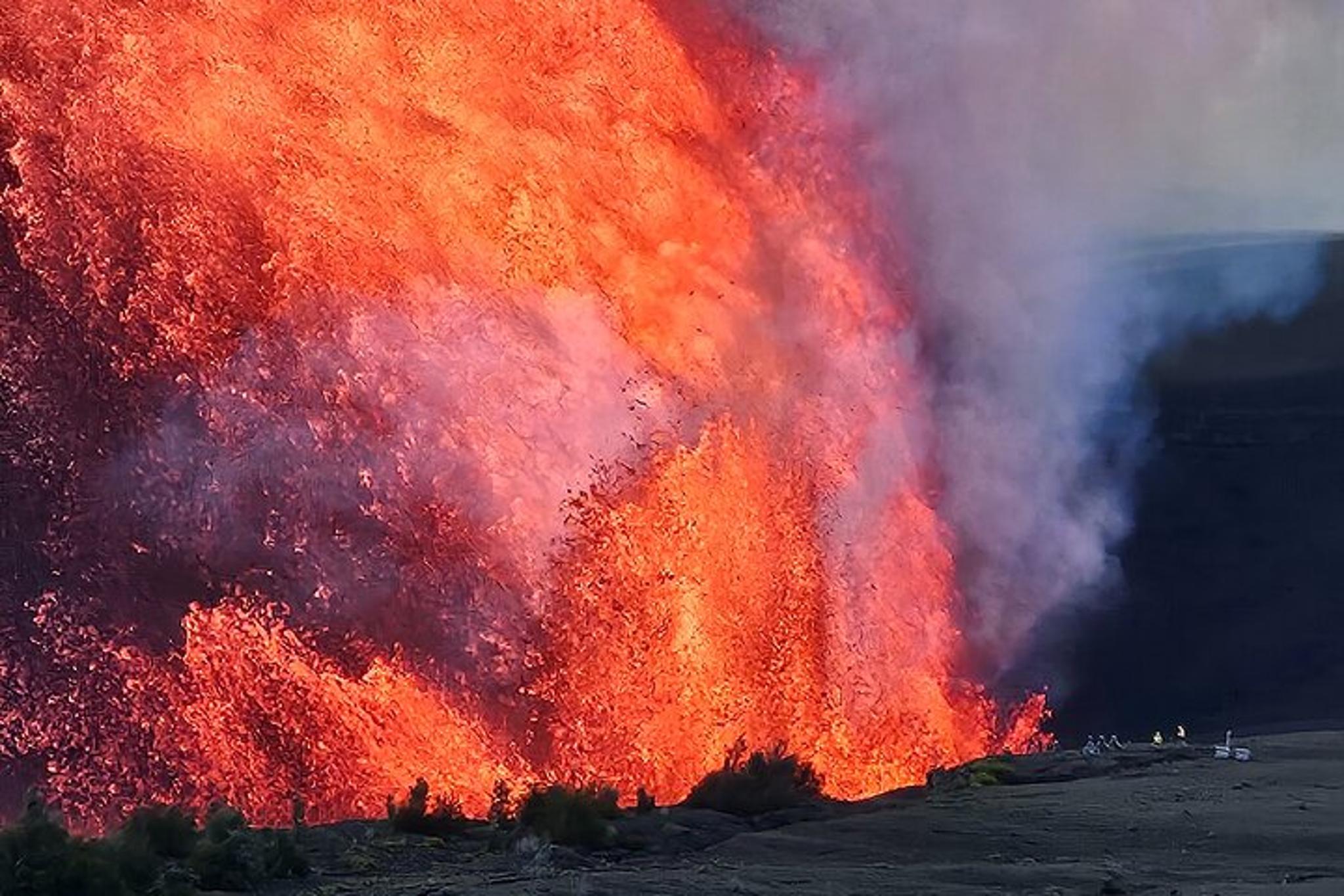 Hilo Waterfalls and Volcanoes Tour - Image 2