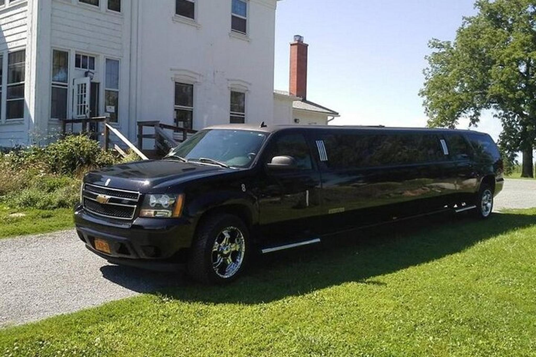 Las Vegas Private Roundtrip Limo Transfer - Image 2