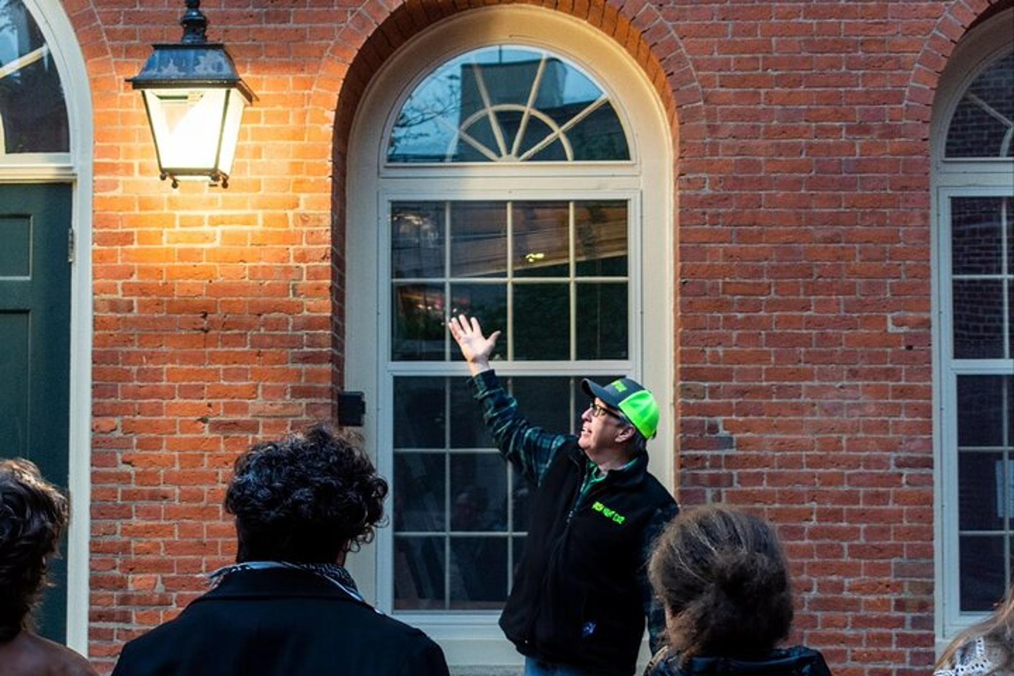 Salem History & Haunt Walking Tour