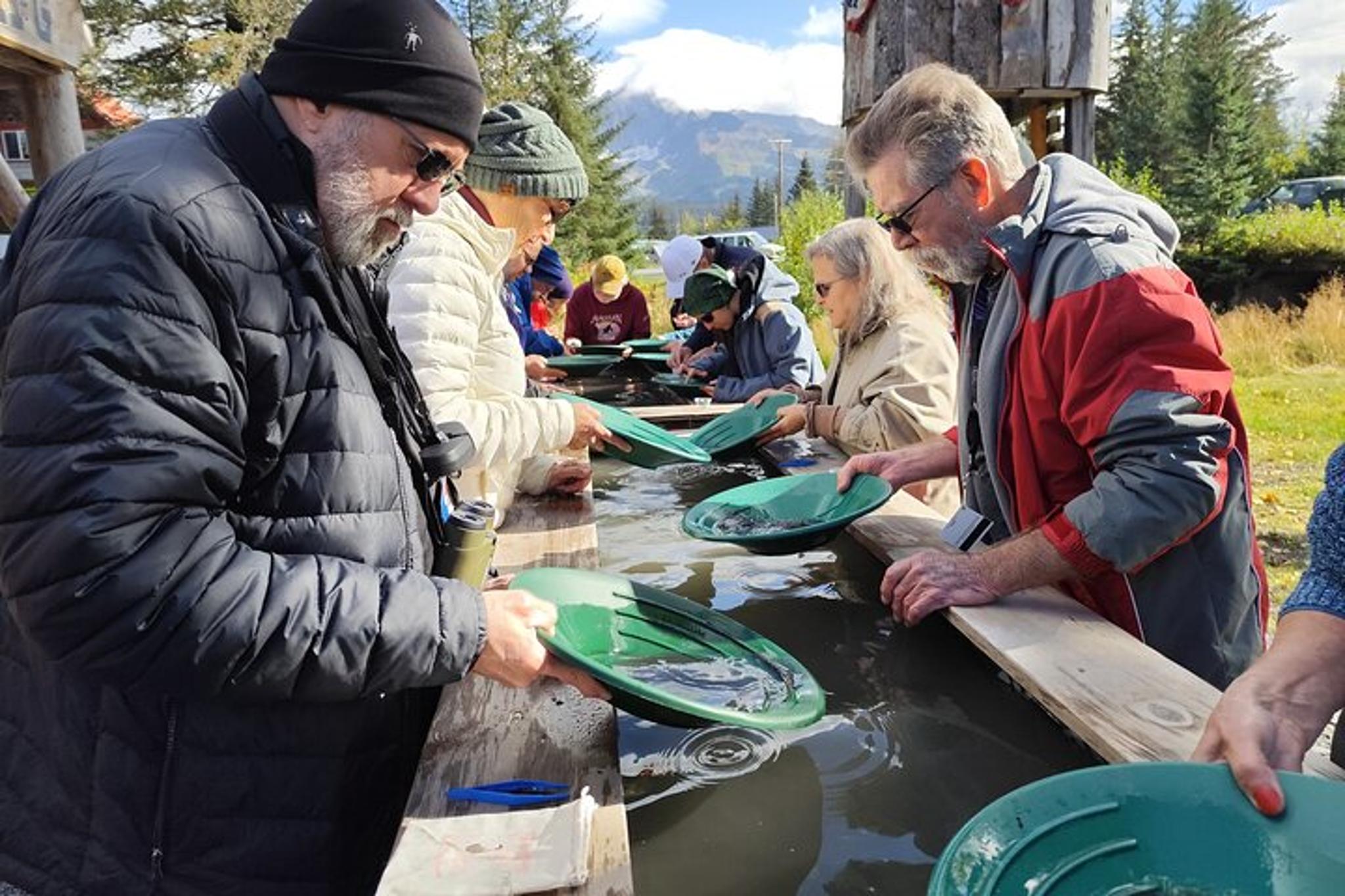 Seward Gold Panning Experience - Image 5