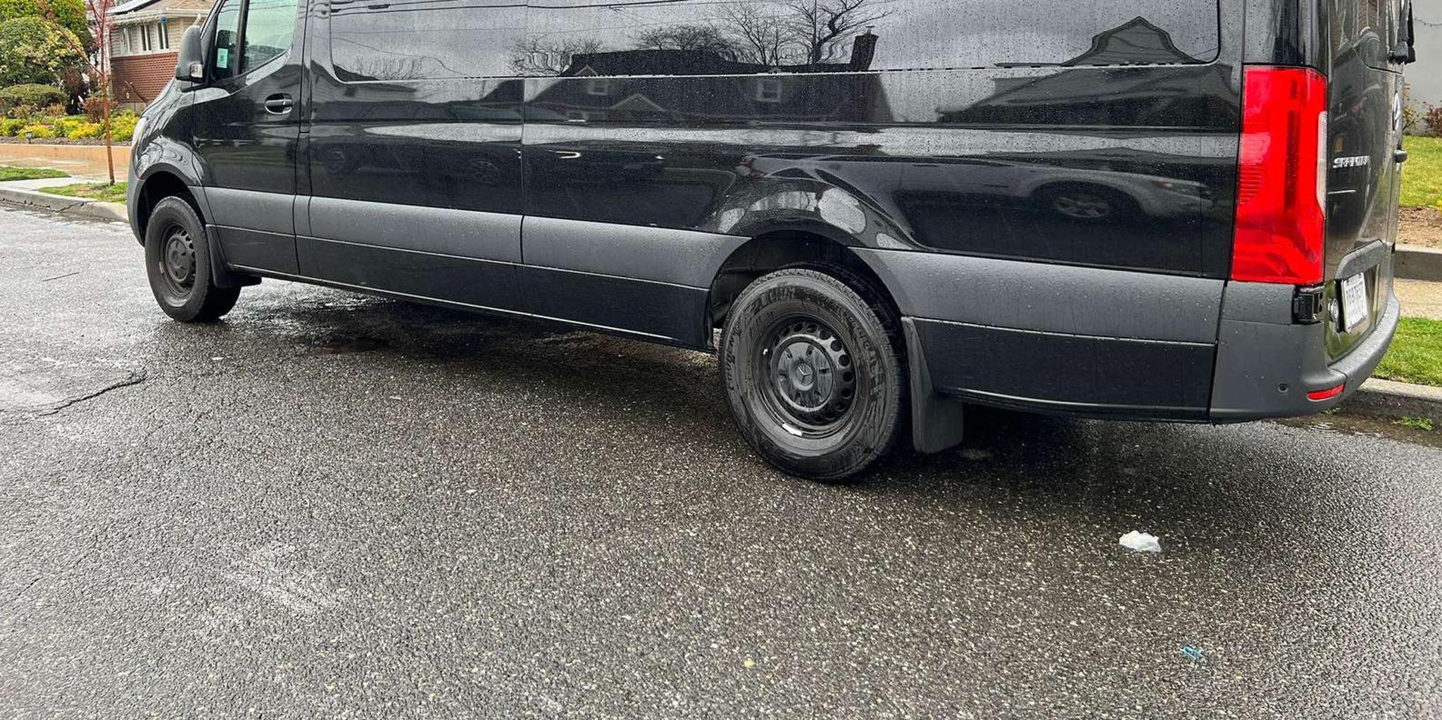 Airport Transfer for Families and Groups - Image 2