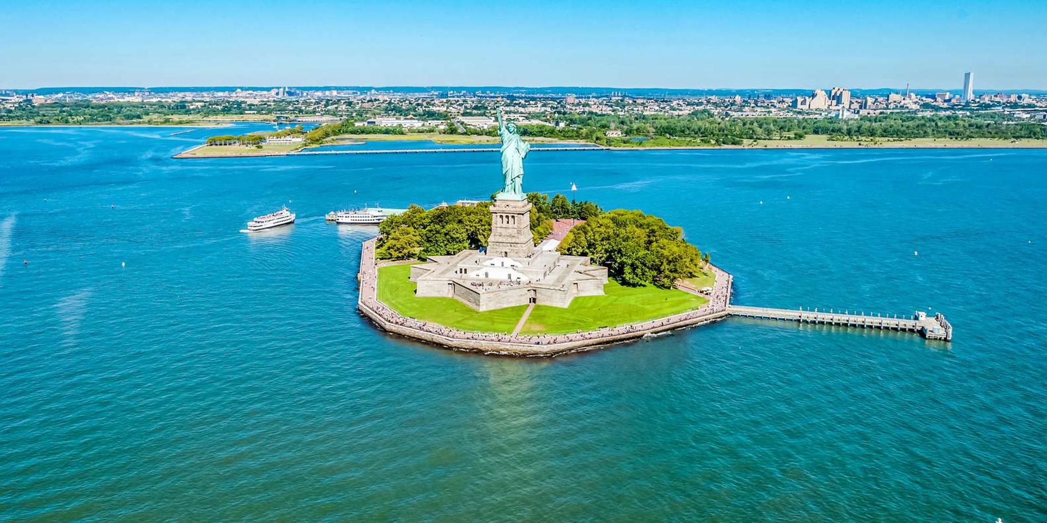 New York City Manhattan Helicopter Tour - Image 6