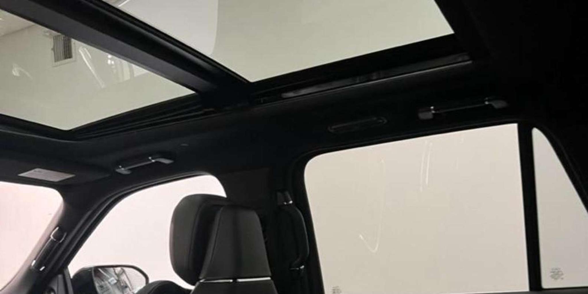 New York City Luxury SUV Transfer - Image 4