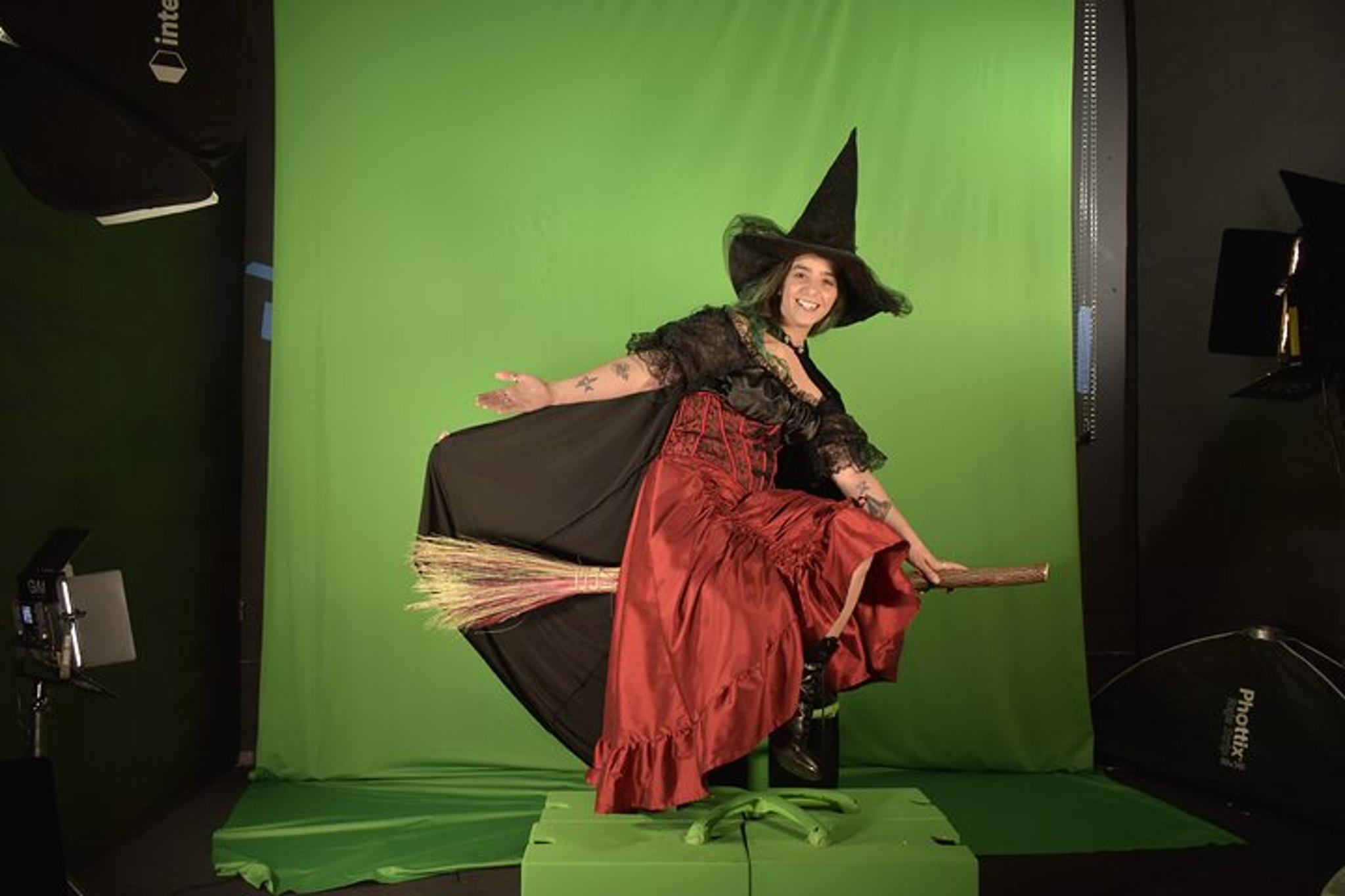 Salem Costume Photography with Green Screen - Image 2