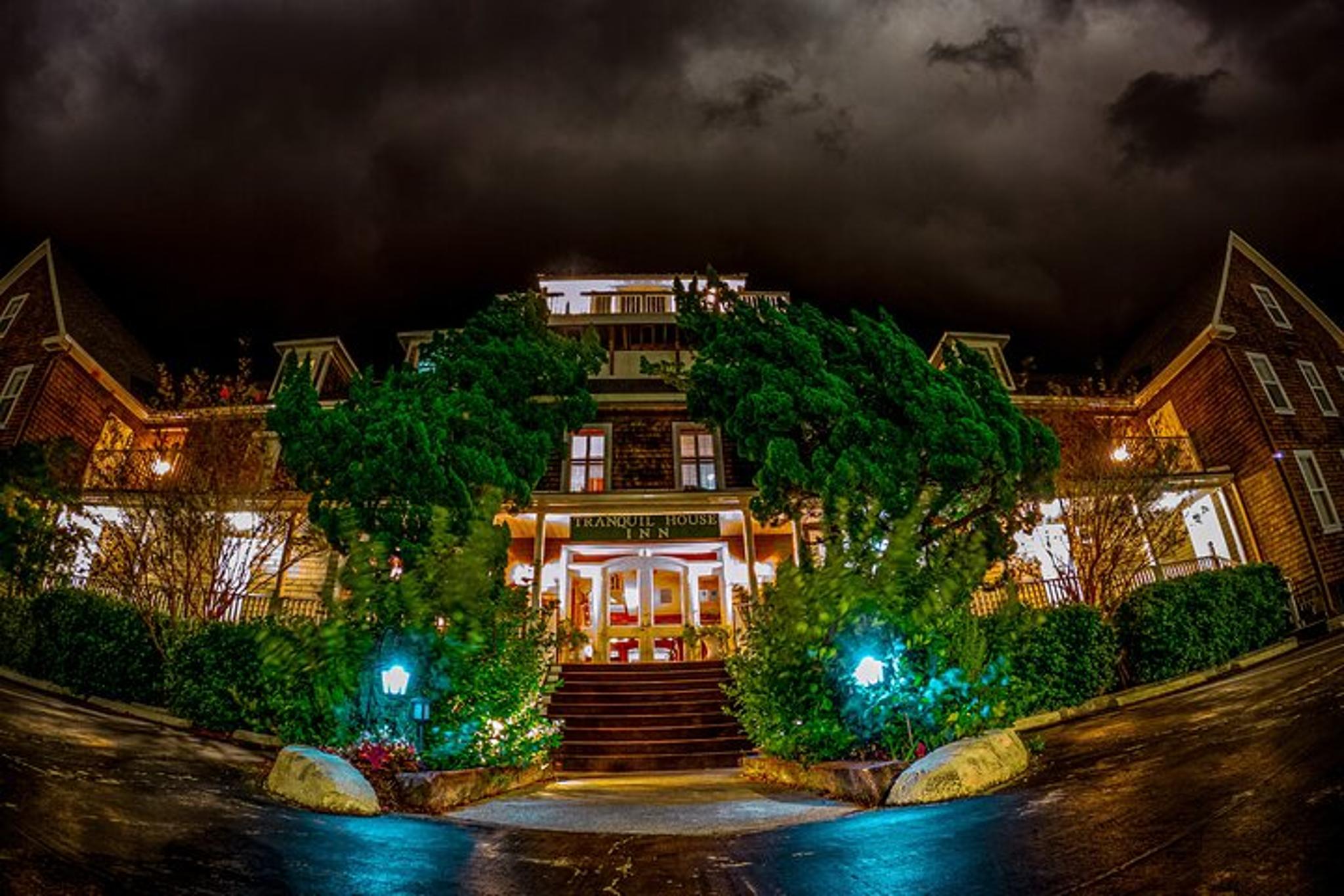 Manteo Ghost Tour: Lighthouse Wraiths & Dune Shadows - Image 4