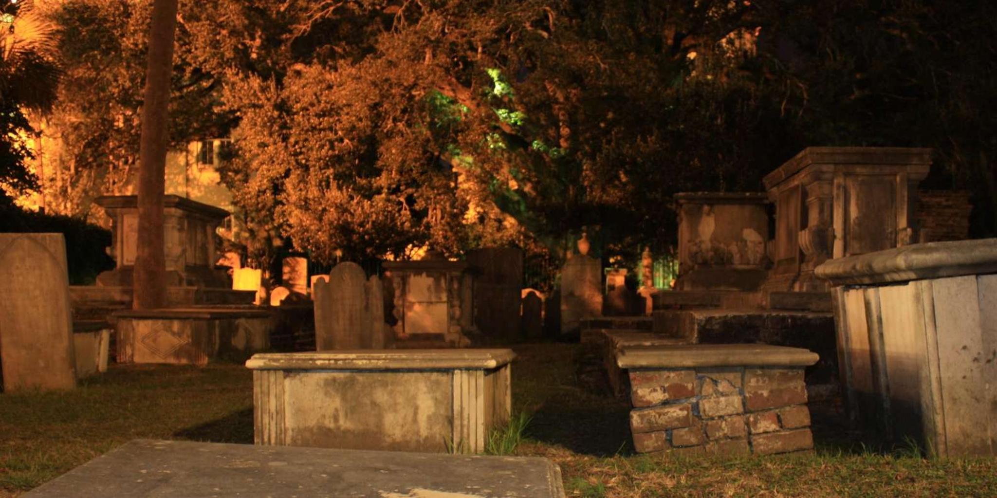 Charleston Dark Side Walking Tour 1.5 hr - Image 4