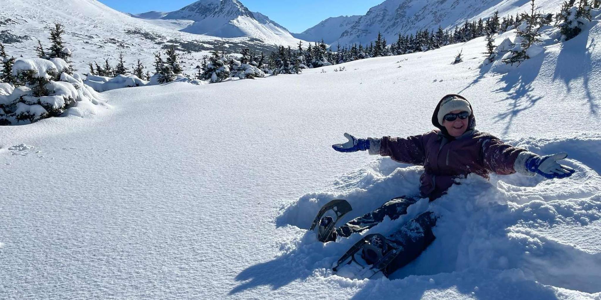 Anchorage Glen Alps Snowshoeing Adventure - Image 2