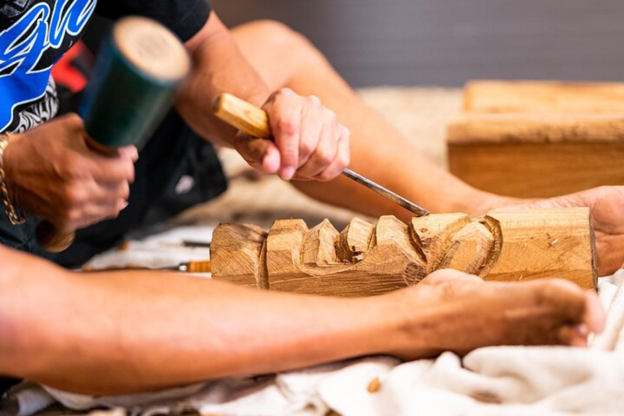 Maui Polynesian Wood Carving Experience 1 hr - Image 6