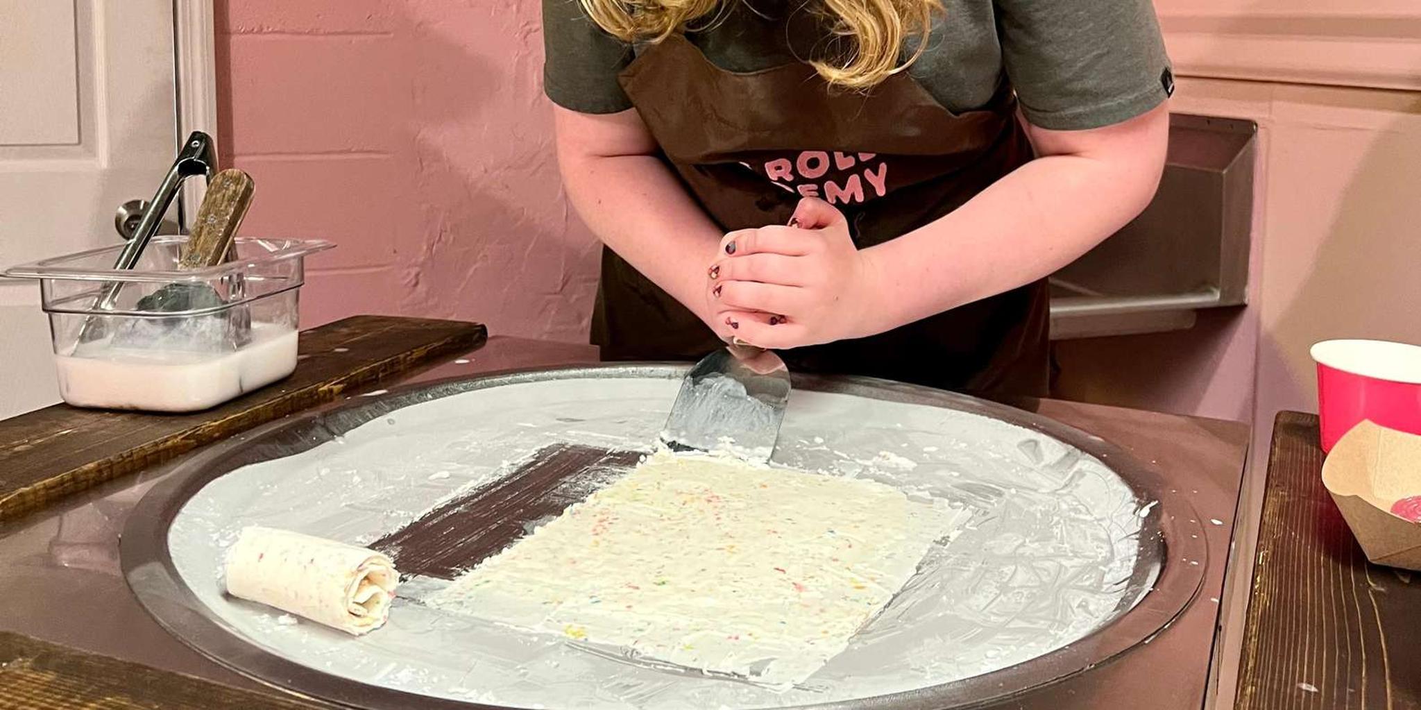 Nashville Rolled Ice Cream Crafting Class - Image 6