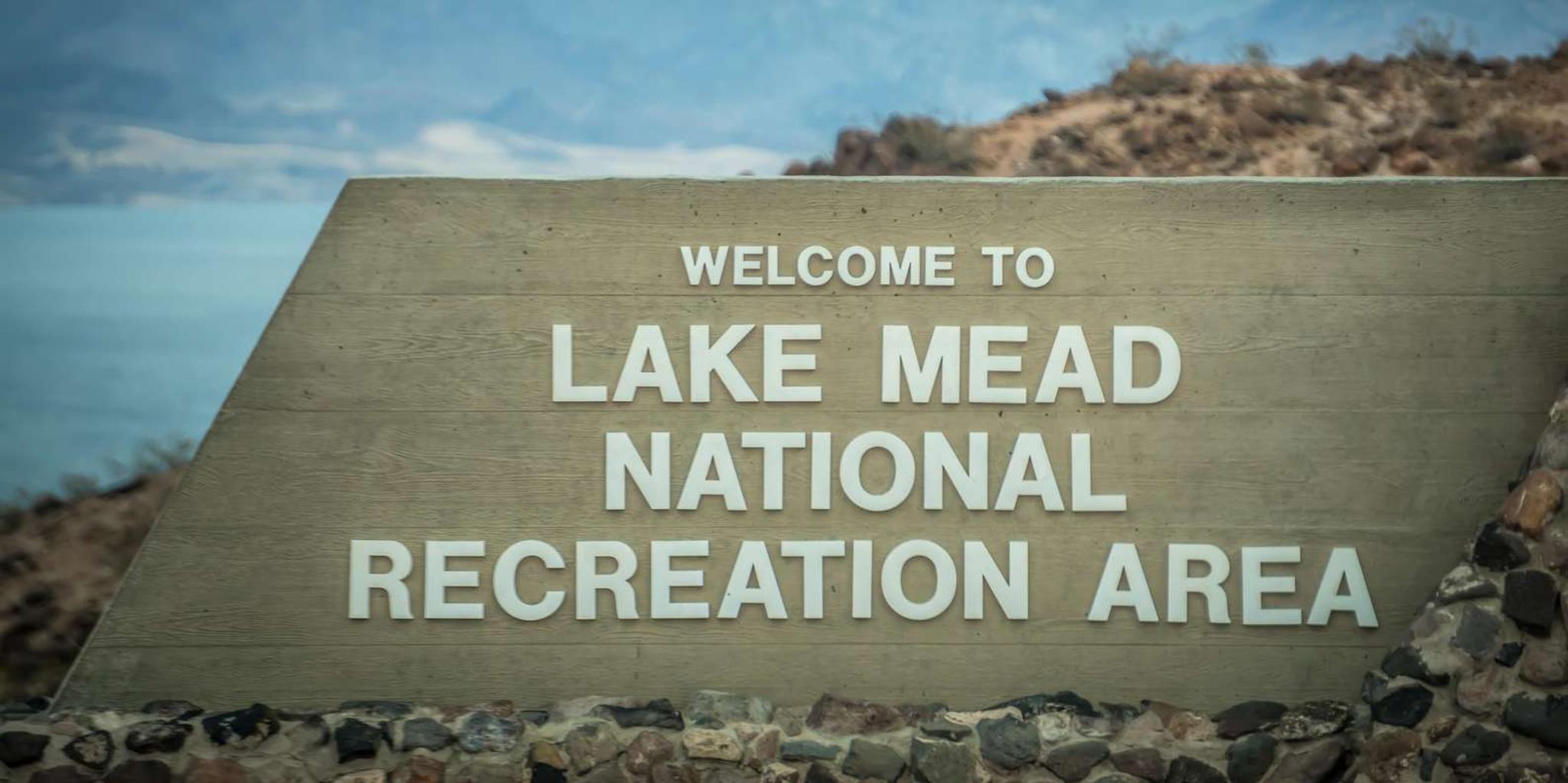 Las Vegas Lake Mead Wildlife and Seven Magic Mountains Tour - Image 4