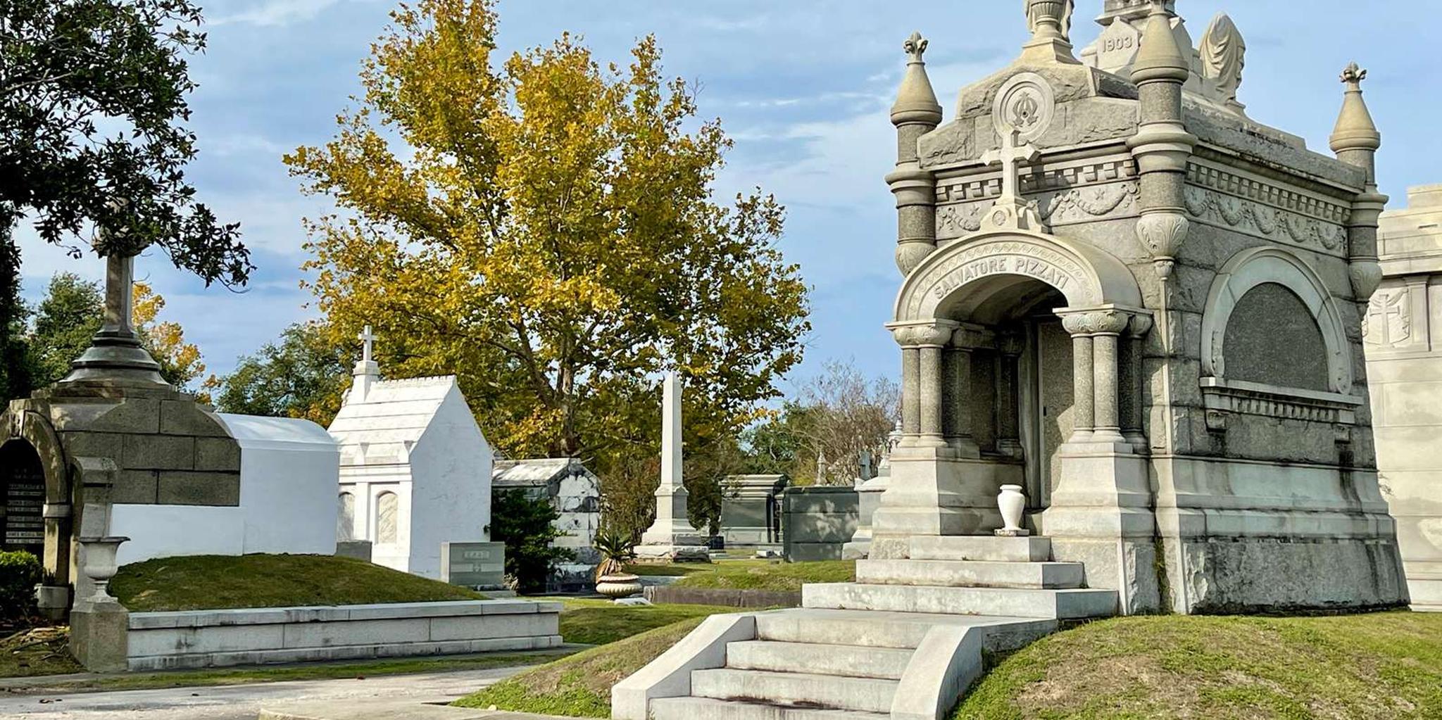 New Orleans Metairie Cemetery Tour