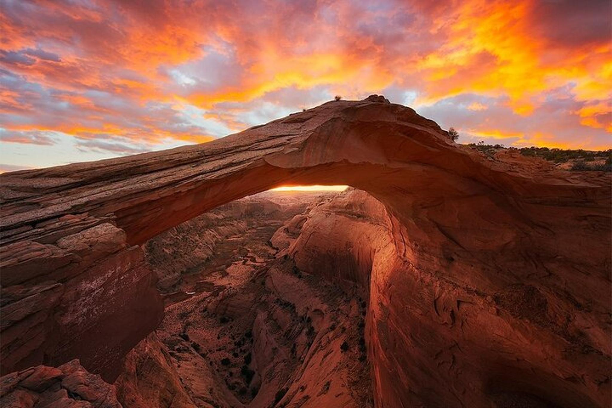 Eggshell Arch Sunset Tour - Image 3