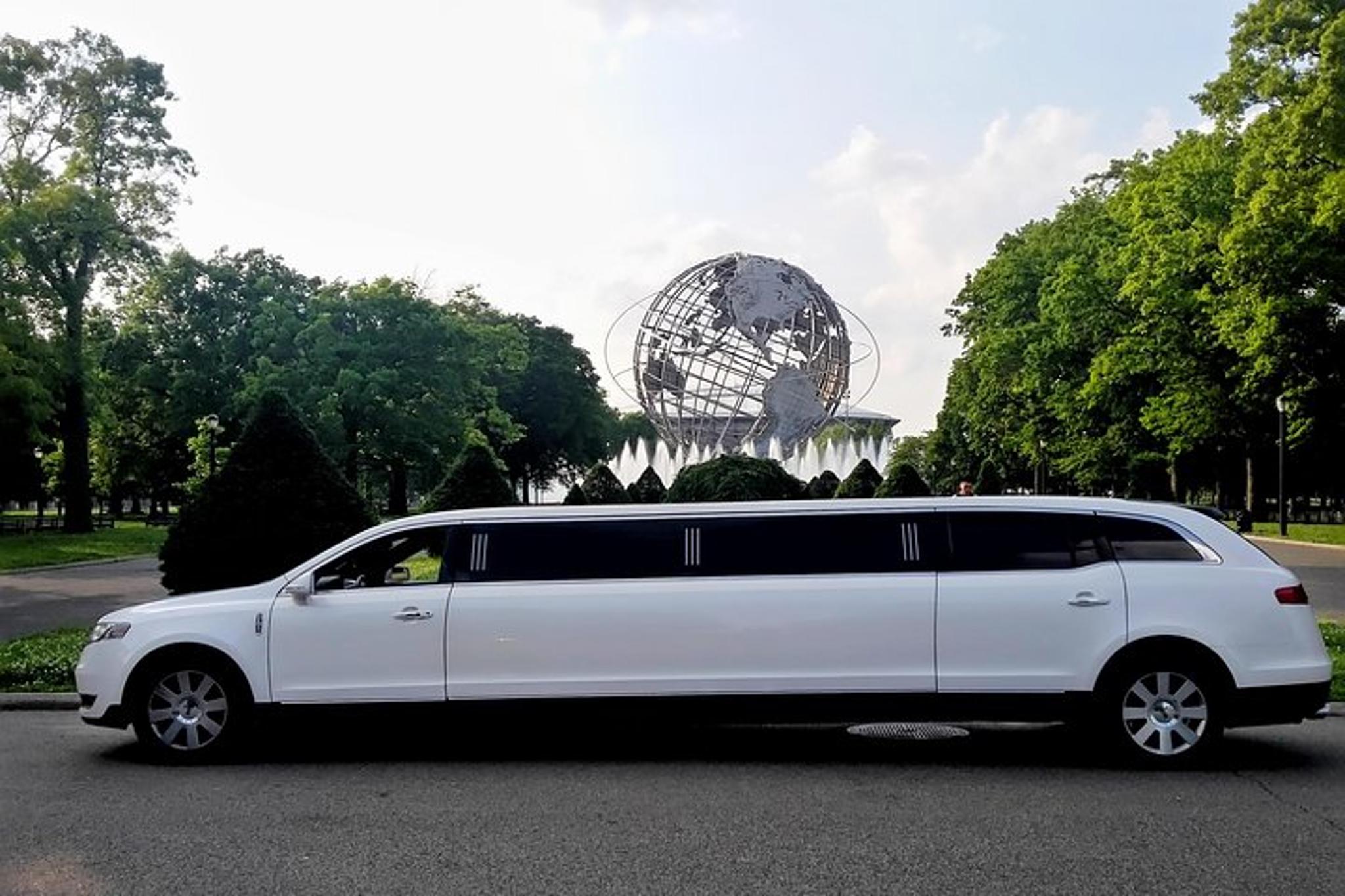 New York Limousine Dinner Round Trip - Image 1
