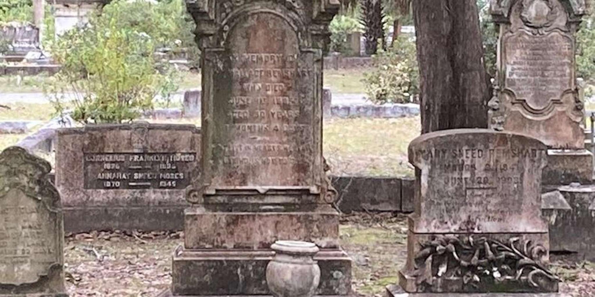 Savannah Bonaventure Cemetery Golf Cart Tour