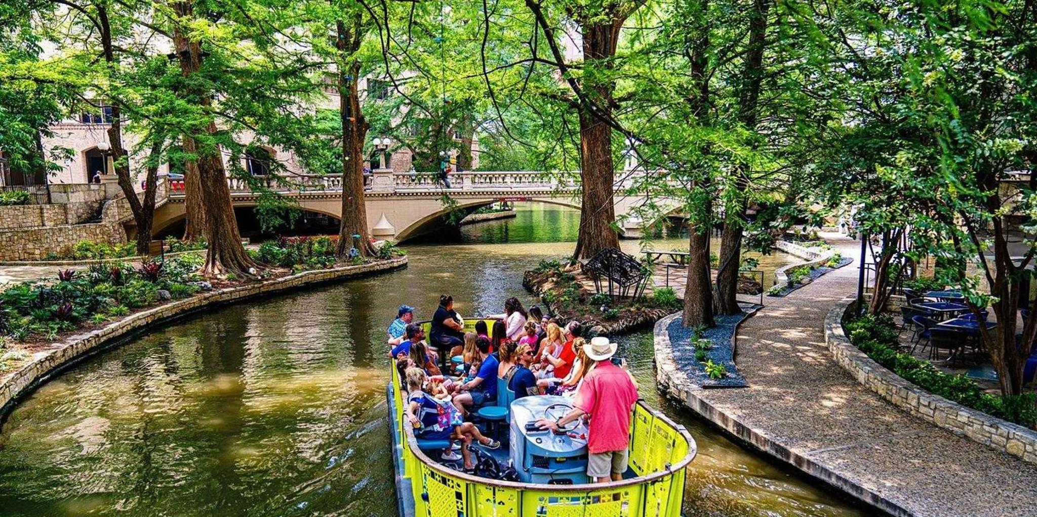 San Antonio Legends Walking Tour - Image 1