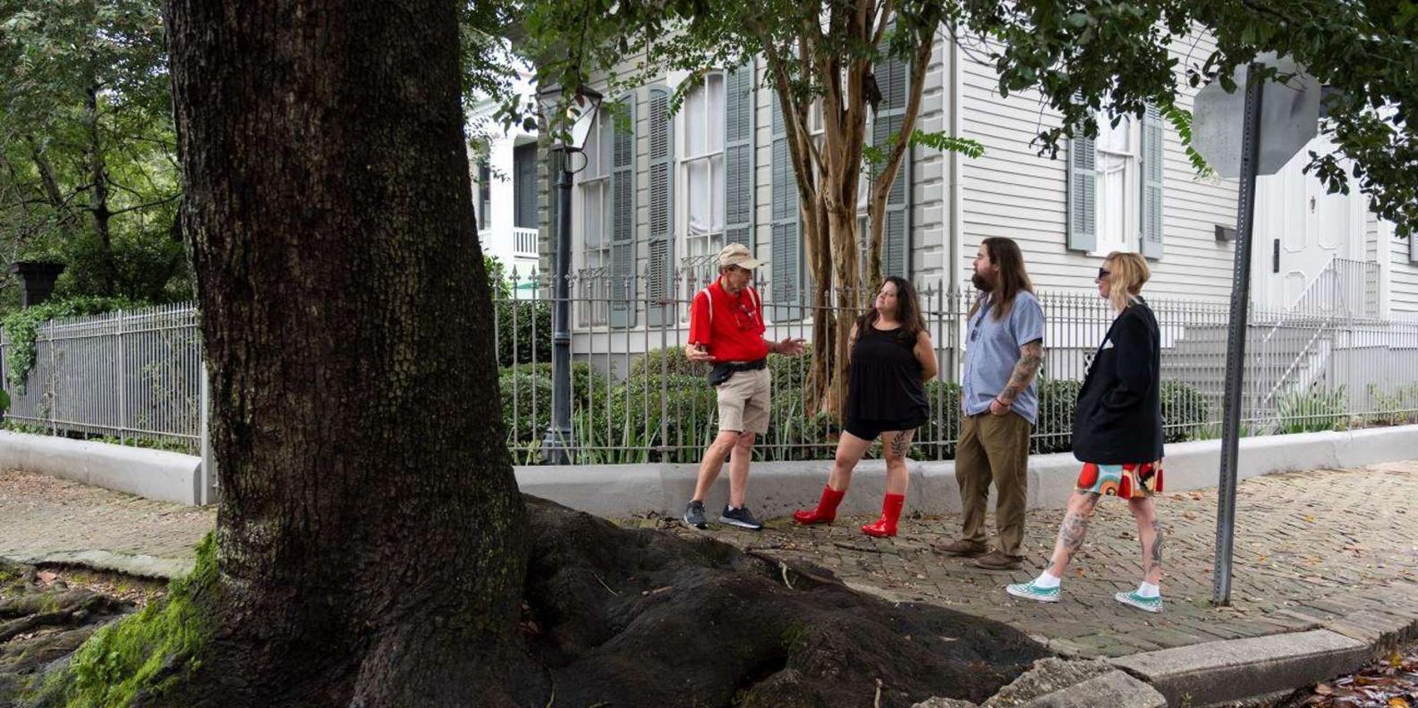 New Orleans Garden District Walking Tour - Image 6