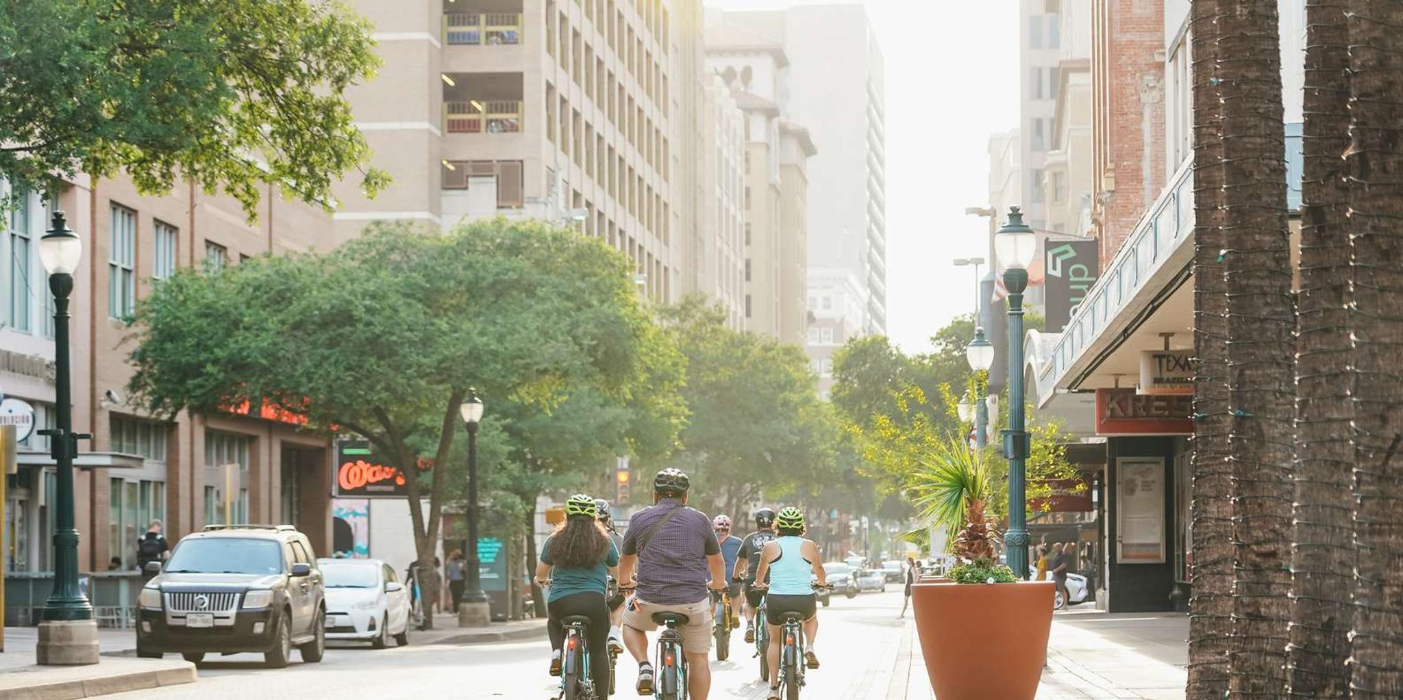 San Antonio E-Bike Tour: Murals and Hidden Gems 2 hr - Image 4