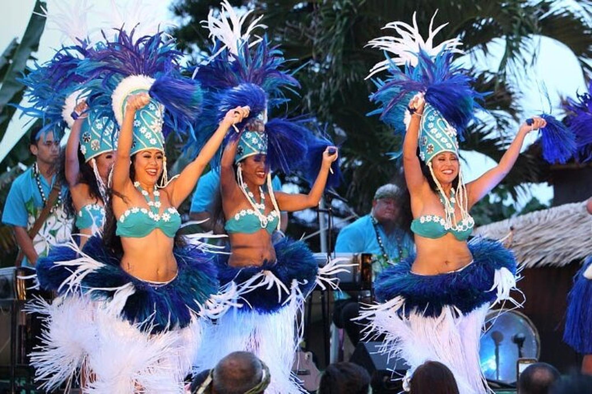 Honolulu Luau Experience - Image 3