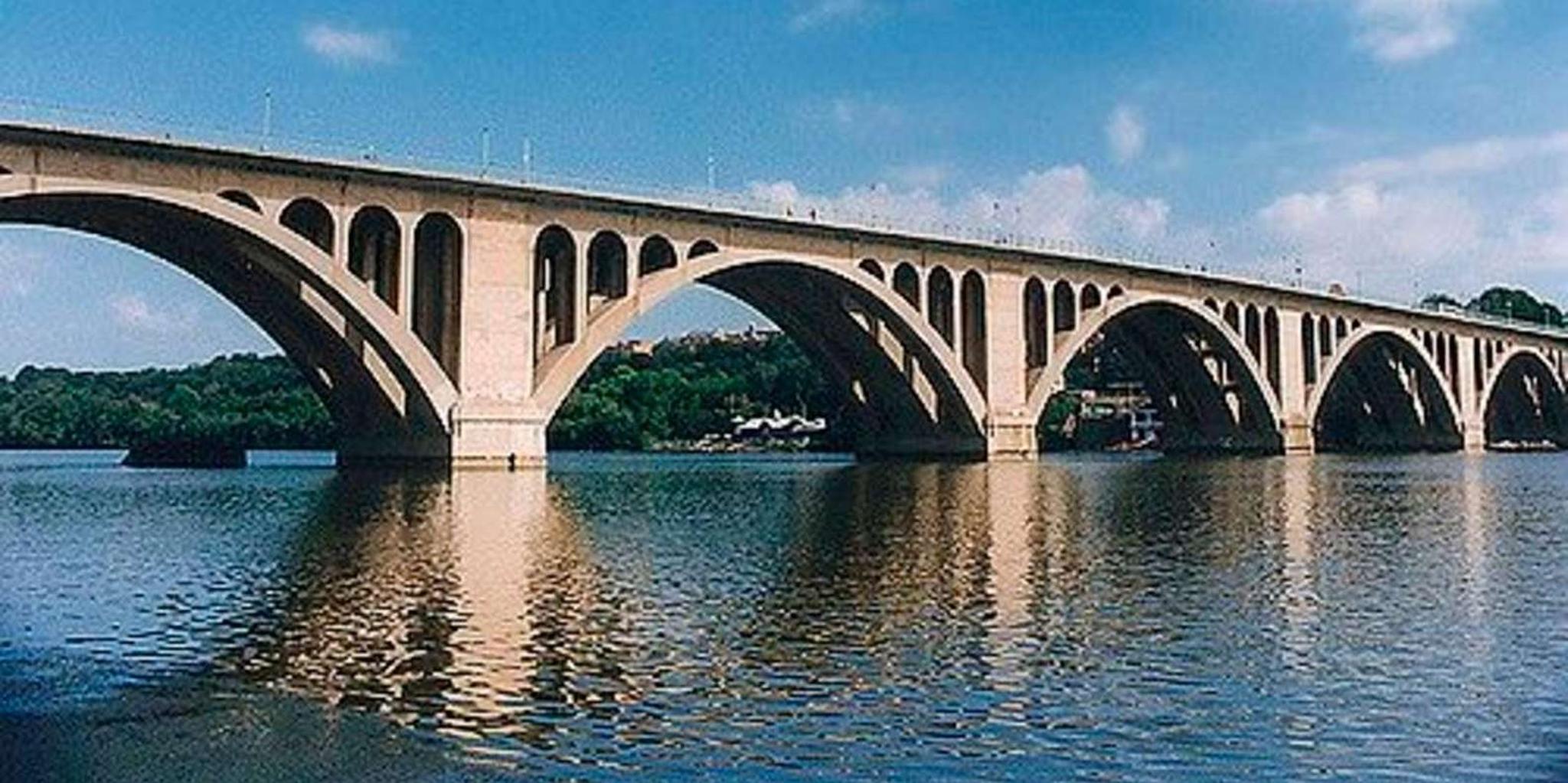 Washington D.C. Street Food Tour with Local Guide - Image 3