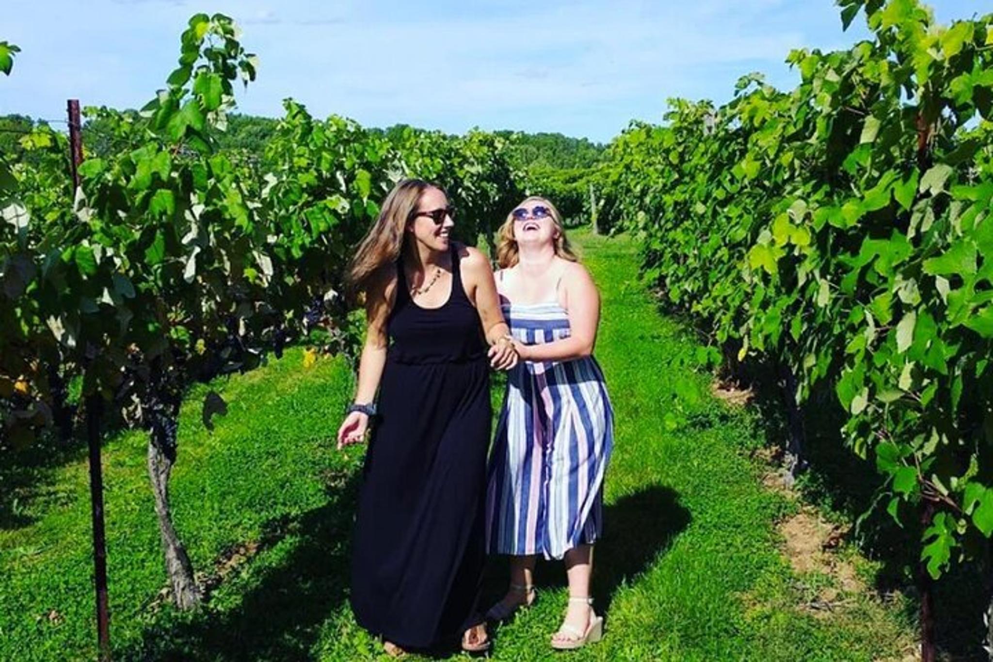 New York Wine Vineyard Tour - Image 3