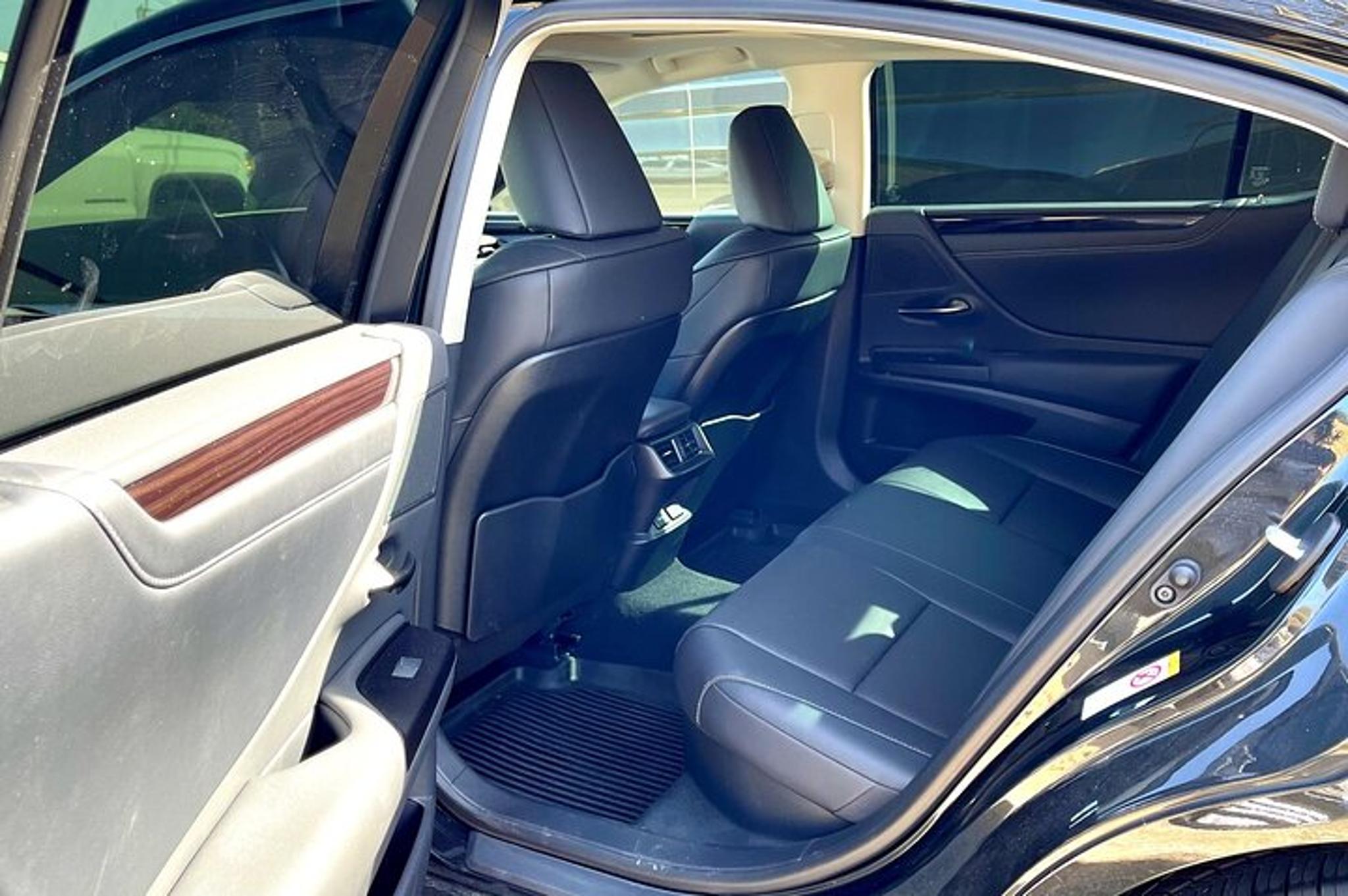 Napa Valley Winery Transportation - Image 3