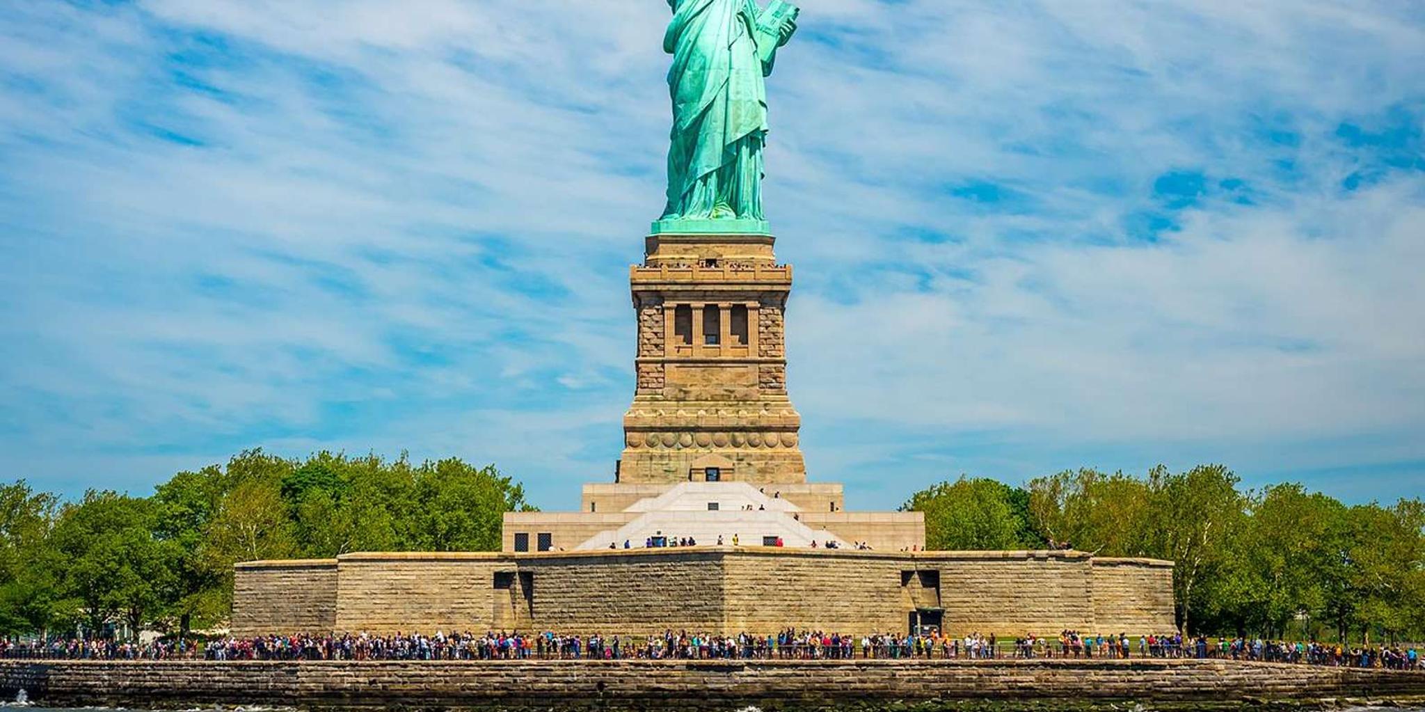 New York City Hop-on Hop-off Bus Tour with Empire State and Statue of Liberty - Image 4