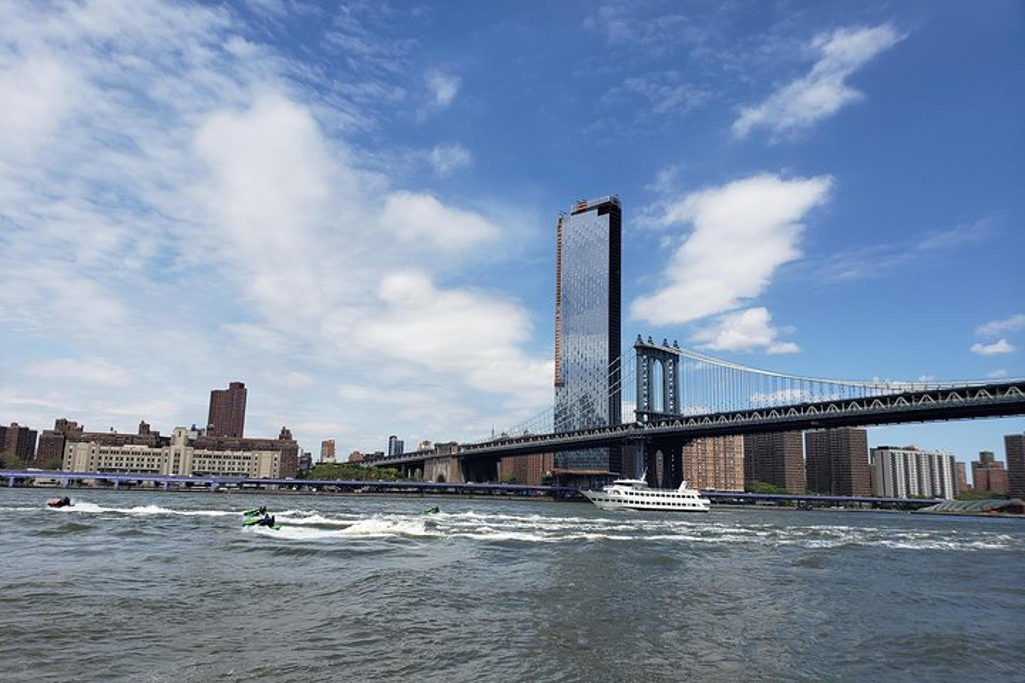 New York Contrasts Tour - Image 4