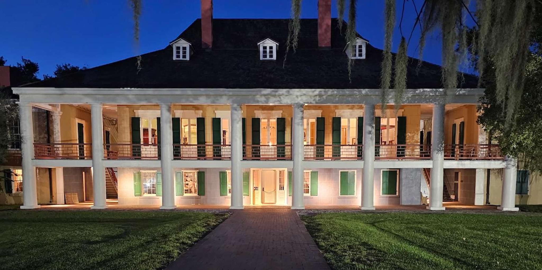 New Orleans Destrehan Plantation Haunted Night Tour