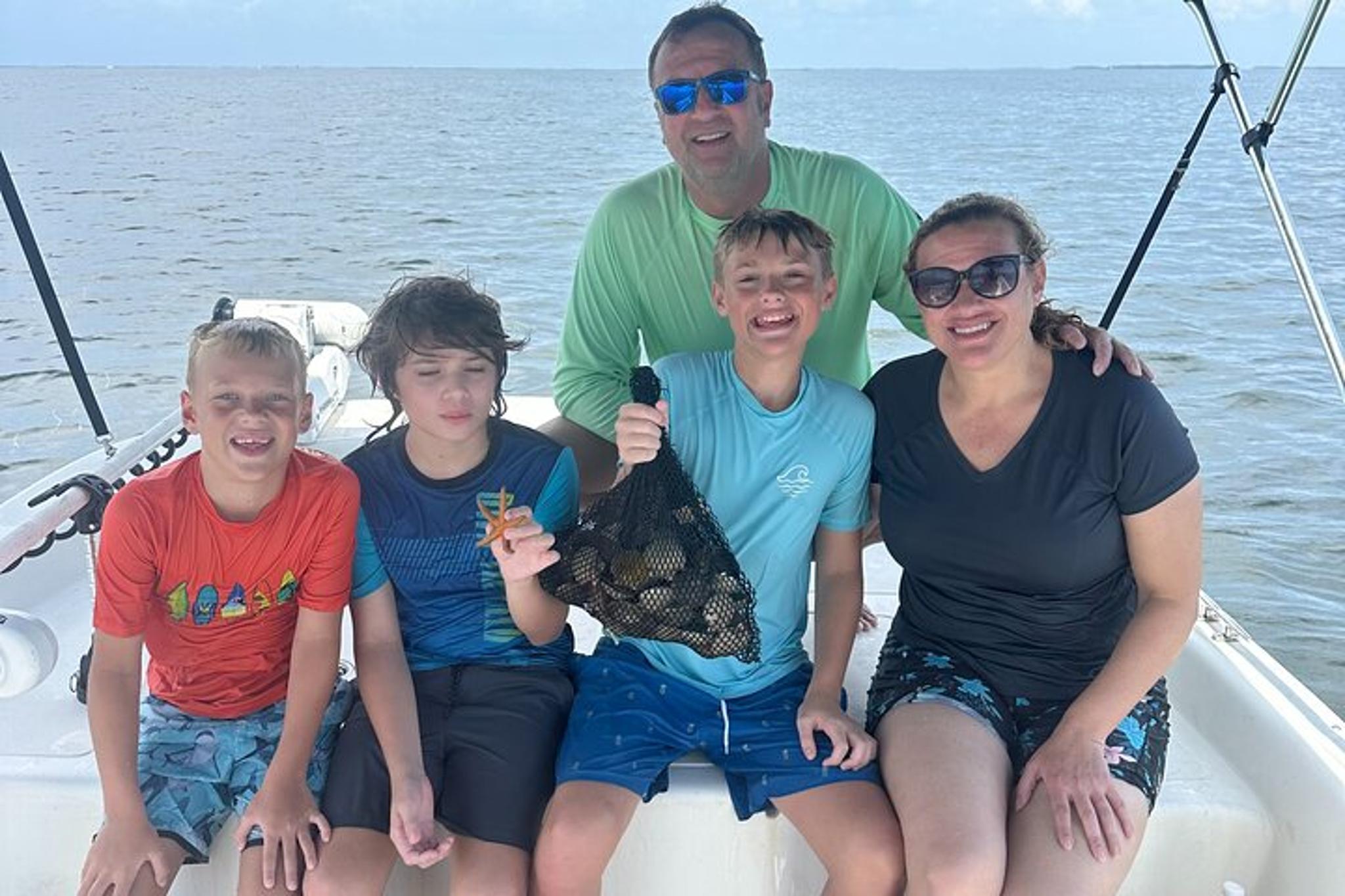 Crystal River Scalloping Charter 5 hr - Image 1