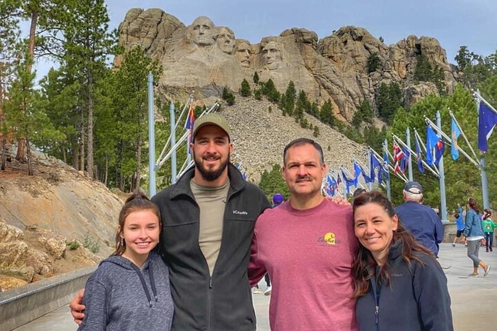 Rapid City Mount Rushmore and Deadwood Tour