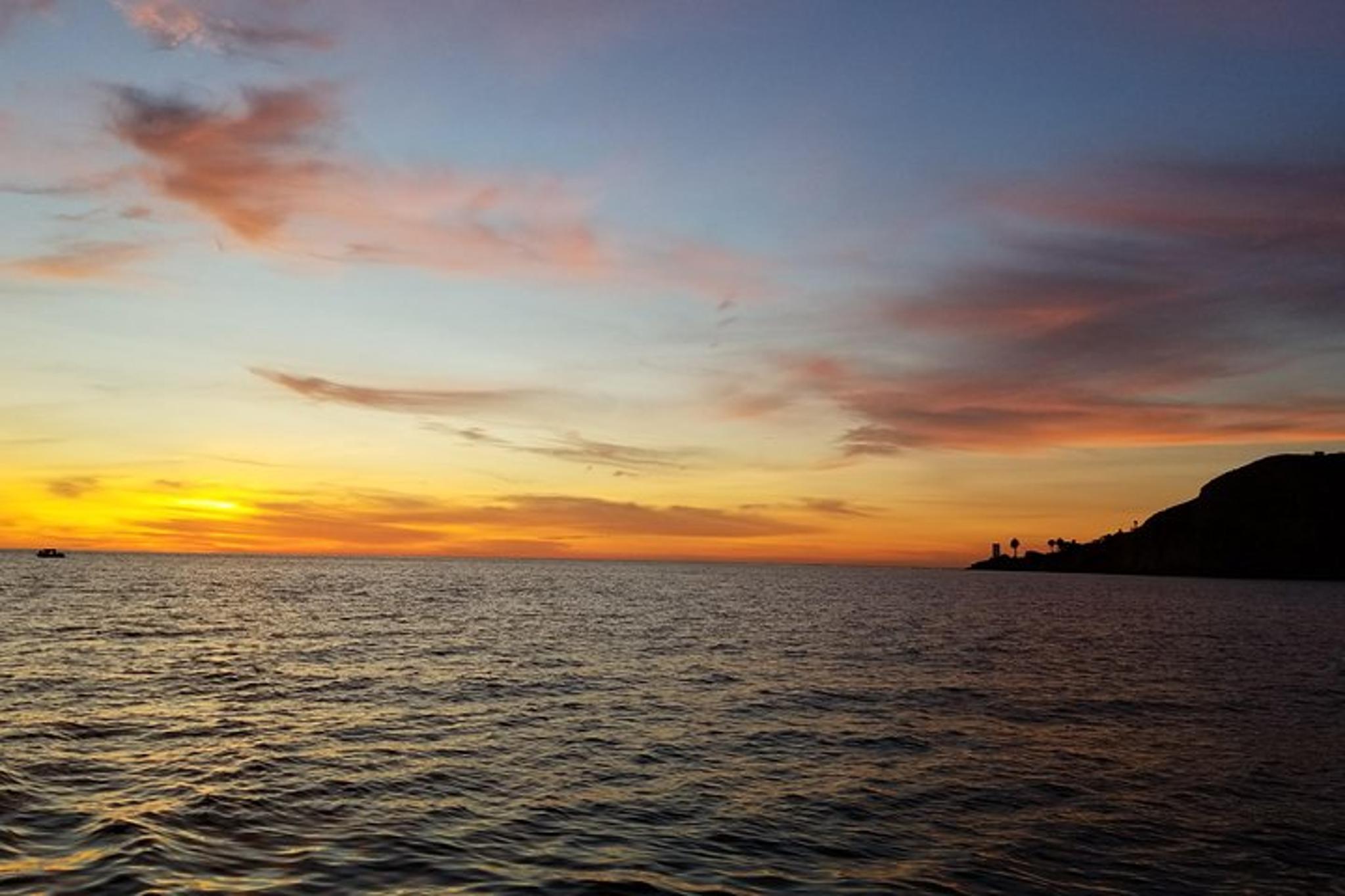 San Diego Bay Sunset Sailing Tour - Image 4